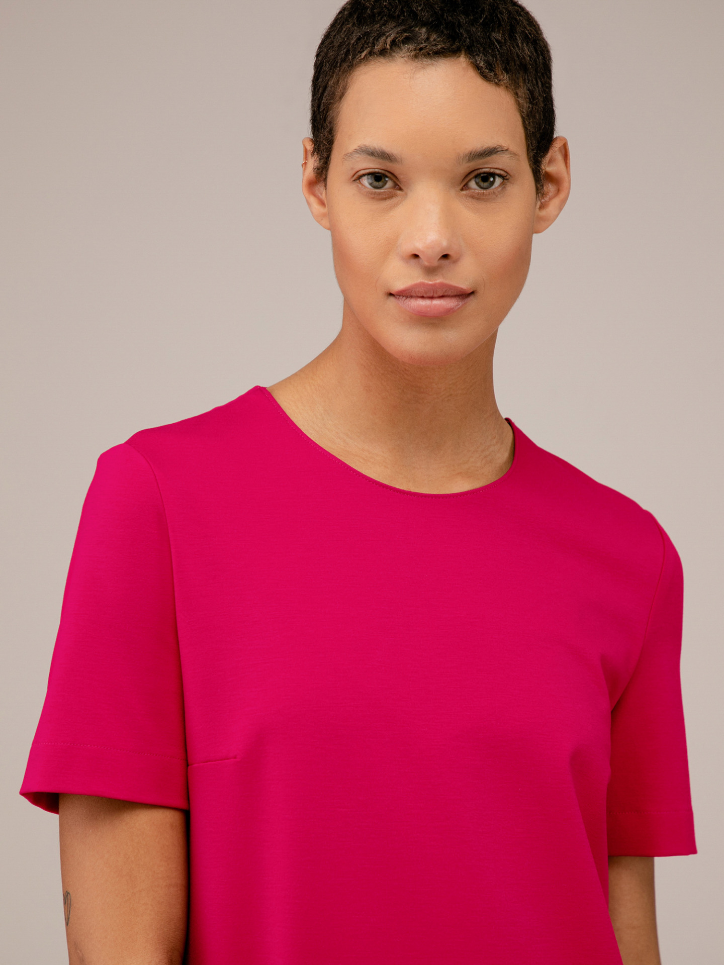 Detailansicht von Kurzes Kleid von HARRIS WHARF LONDON