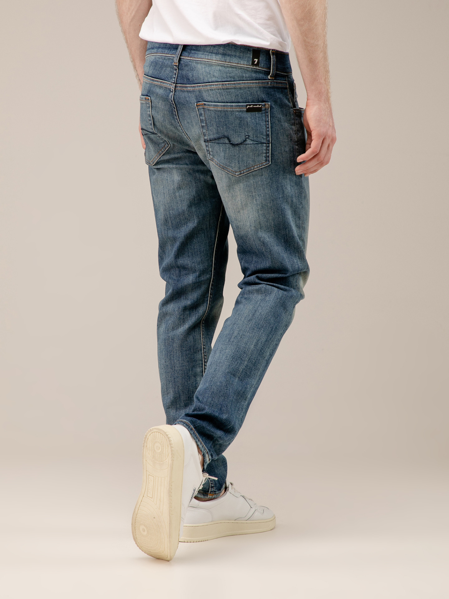 Detailansicht von Slim Fit Jeans von 7 FOR ALL MANKIND