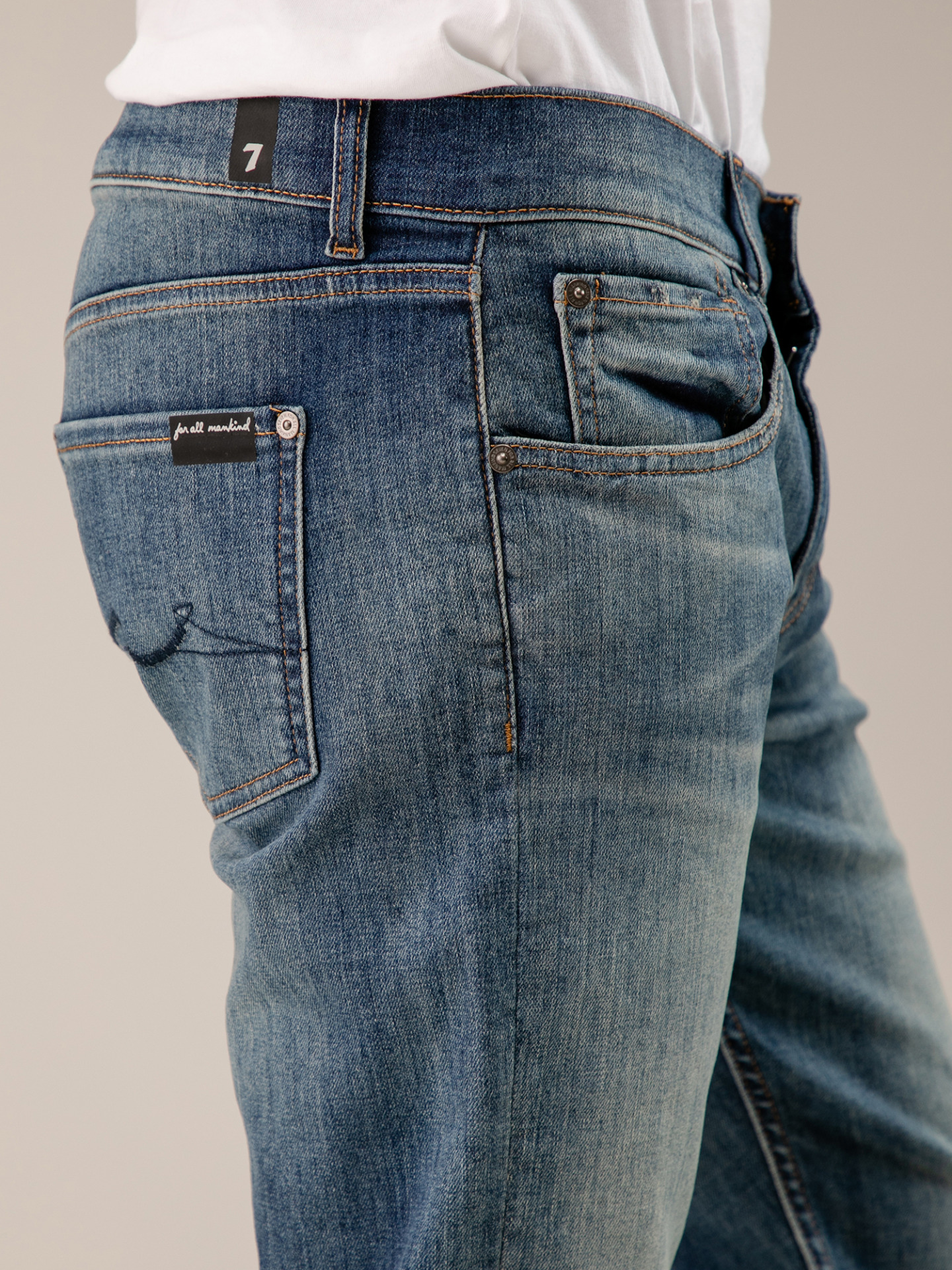 Detailansicht von Slim Fit Jeans von 7 FOR ALL MANKIND