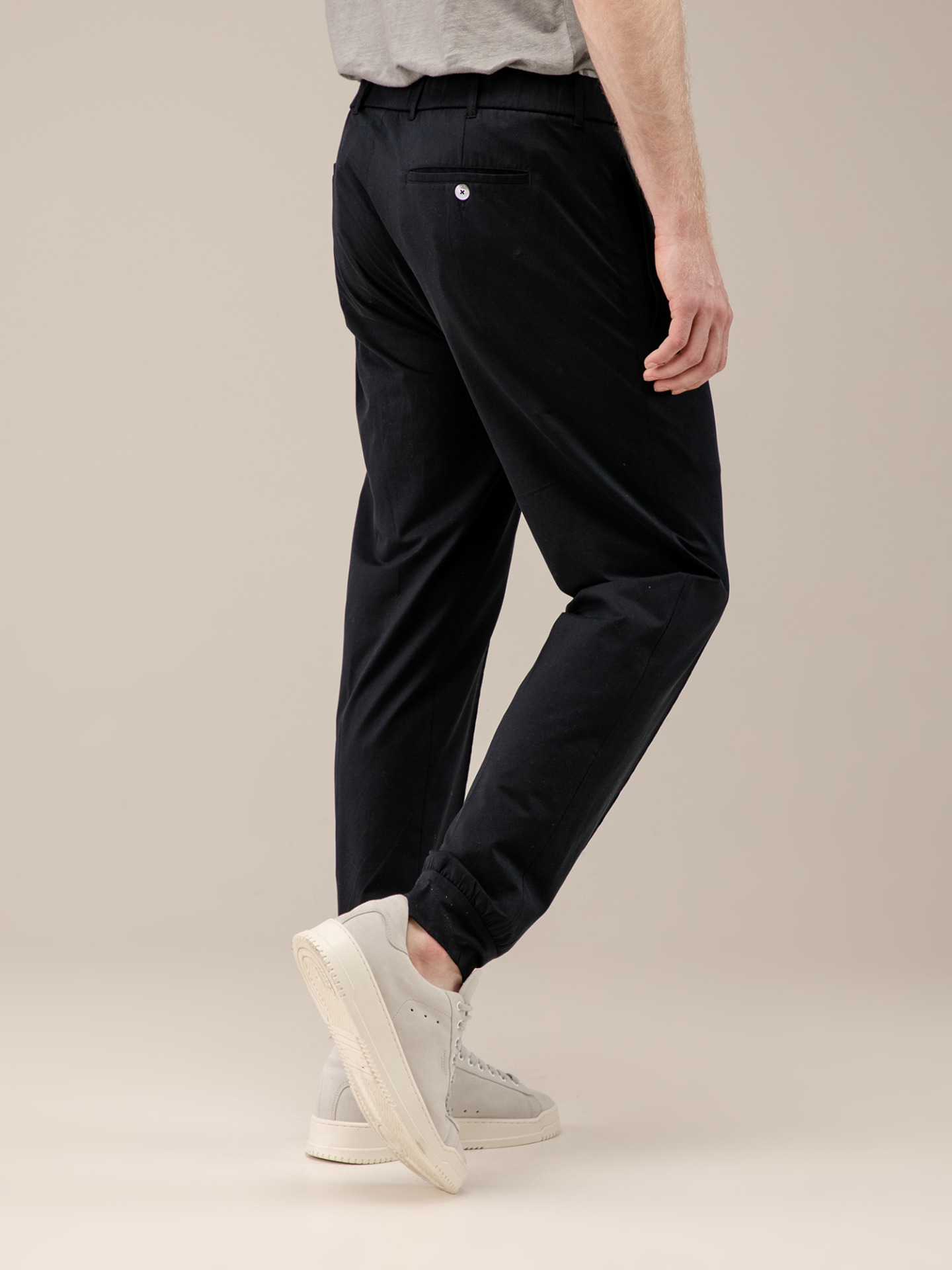 Detailansicht von Sweathose aus Baumwolle von STEFAN BRANDT