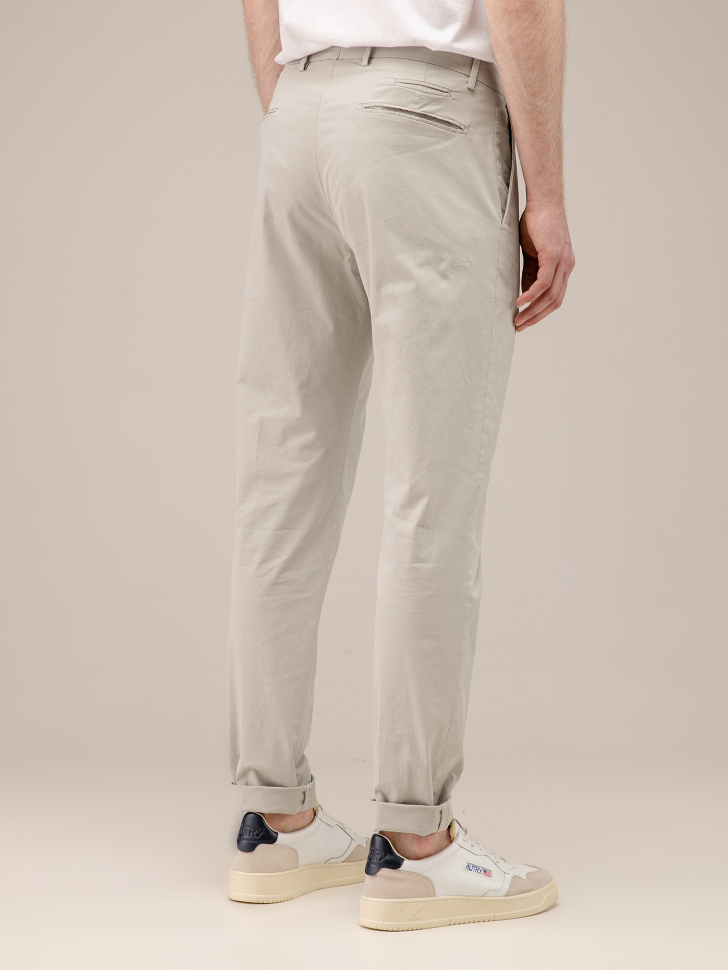 Detailansicht von Chinohose aus Baumwolle von BRIGLIA