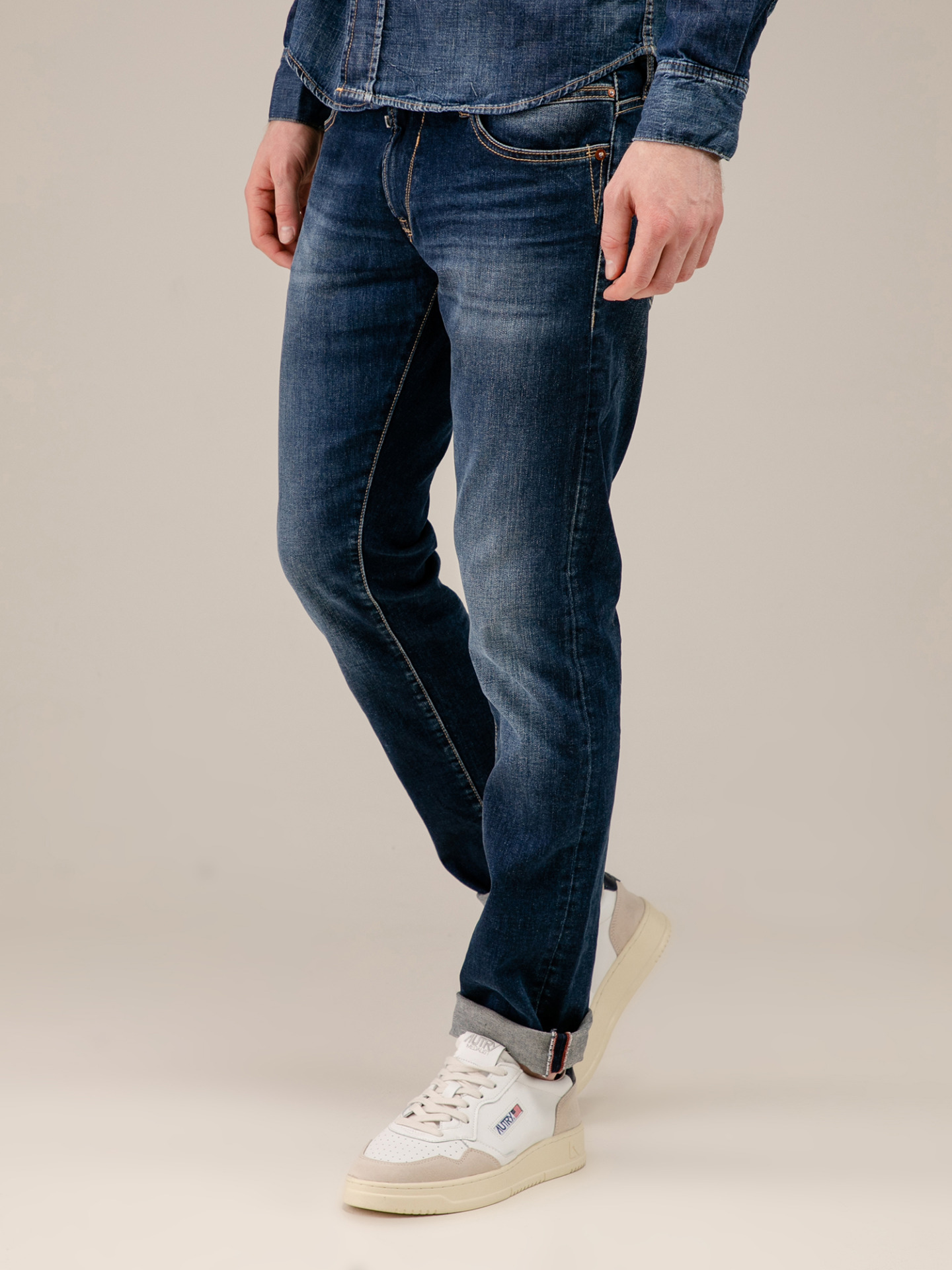 Detailansicht von Slim Fit Jeans von LE TEMPS DES CERISES