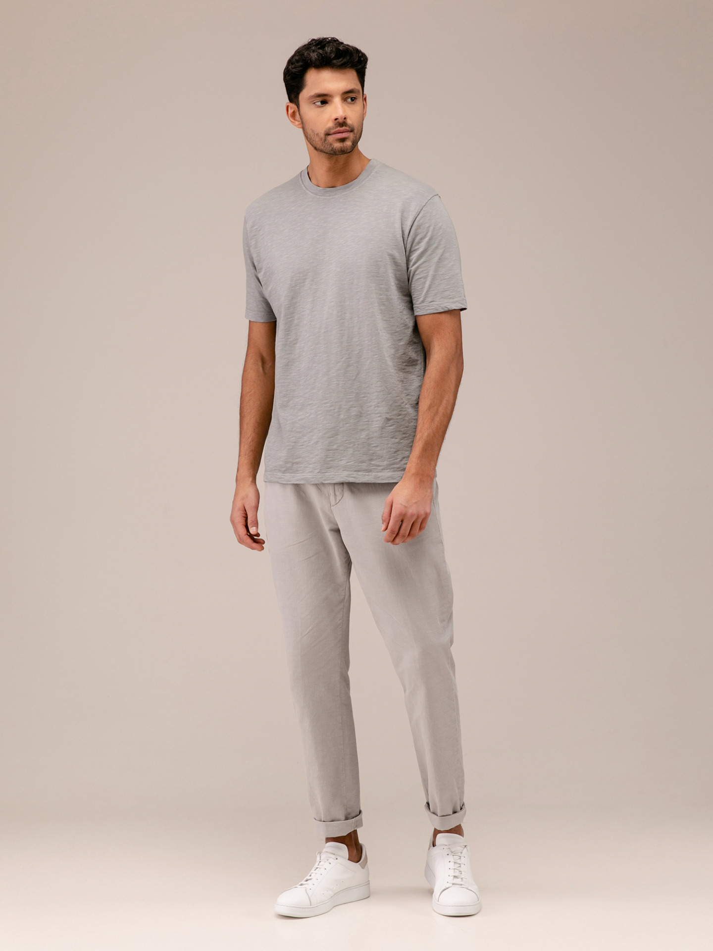 Detailansicht von Chinohose mit Tunnelzug von BRIGLIA