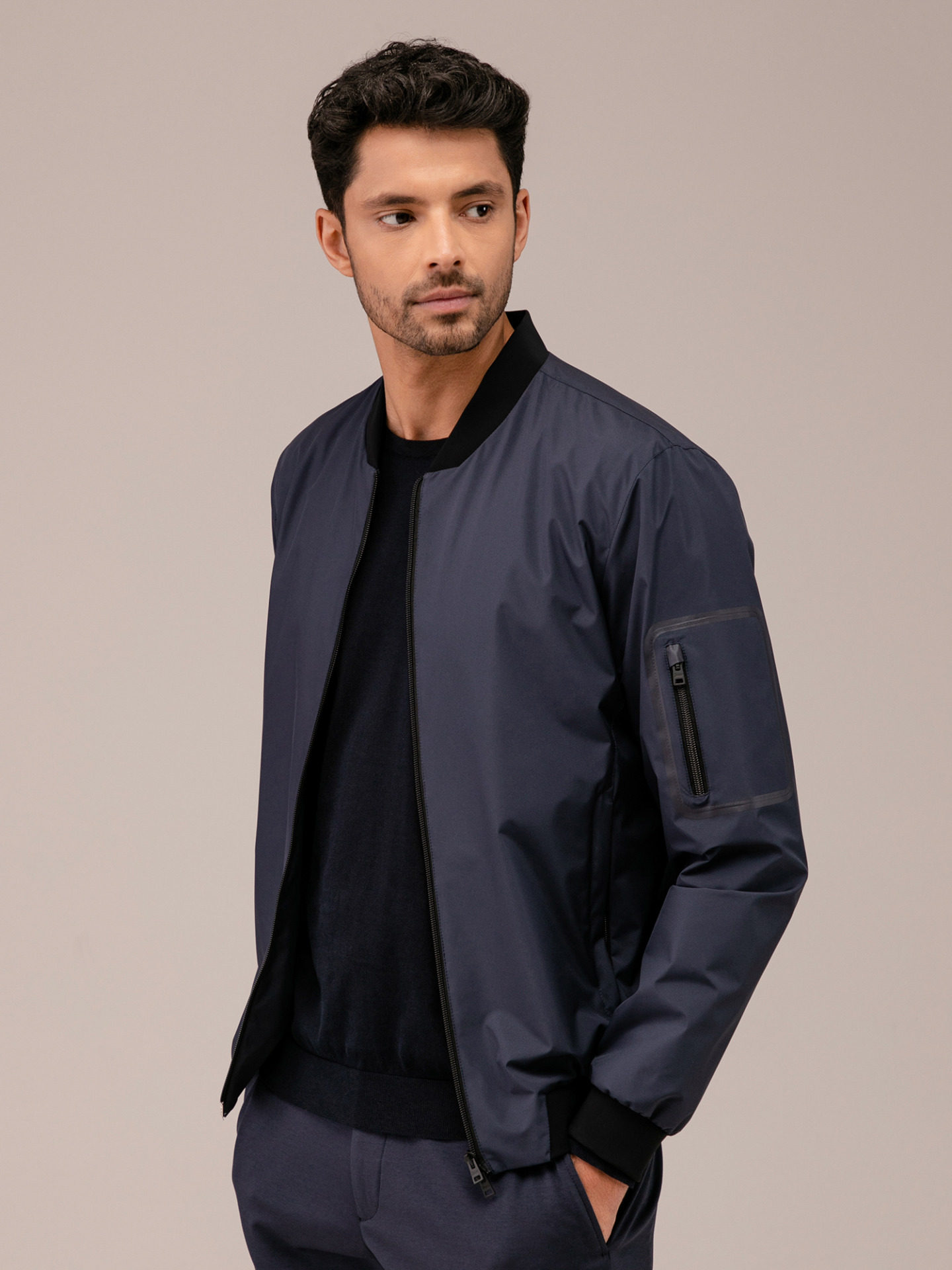 Detailansicht von Windbreaker von HERNO