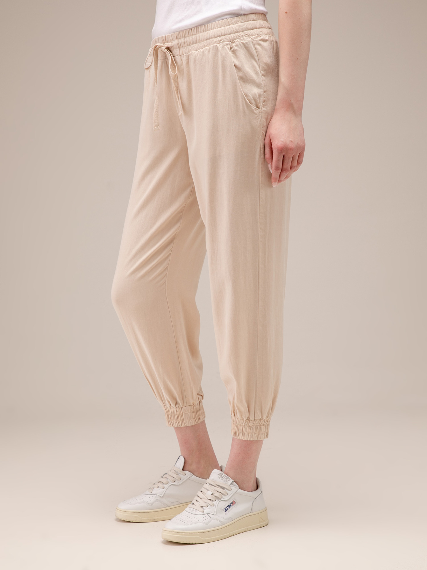 Detailansicht von Lässige Hose von BELLA DAHL