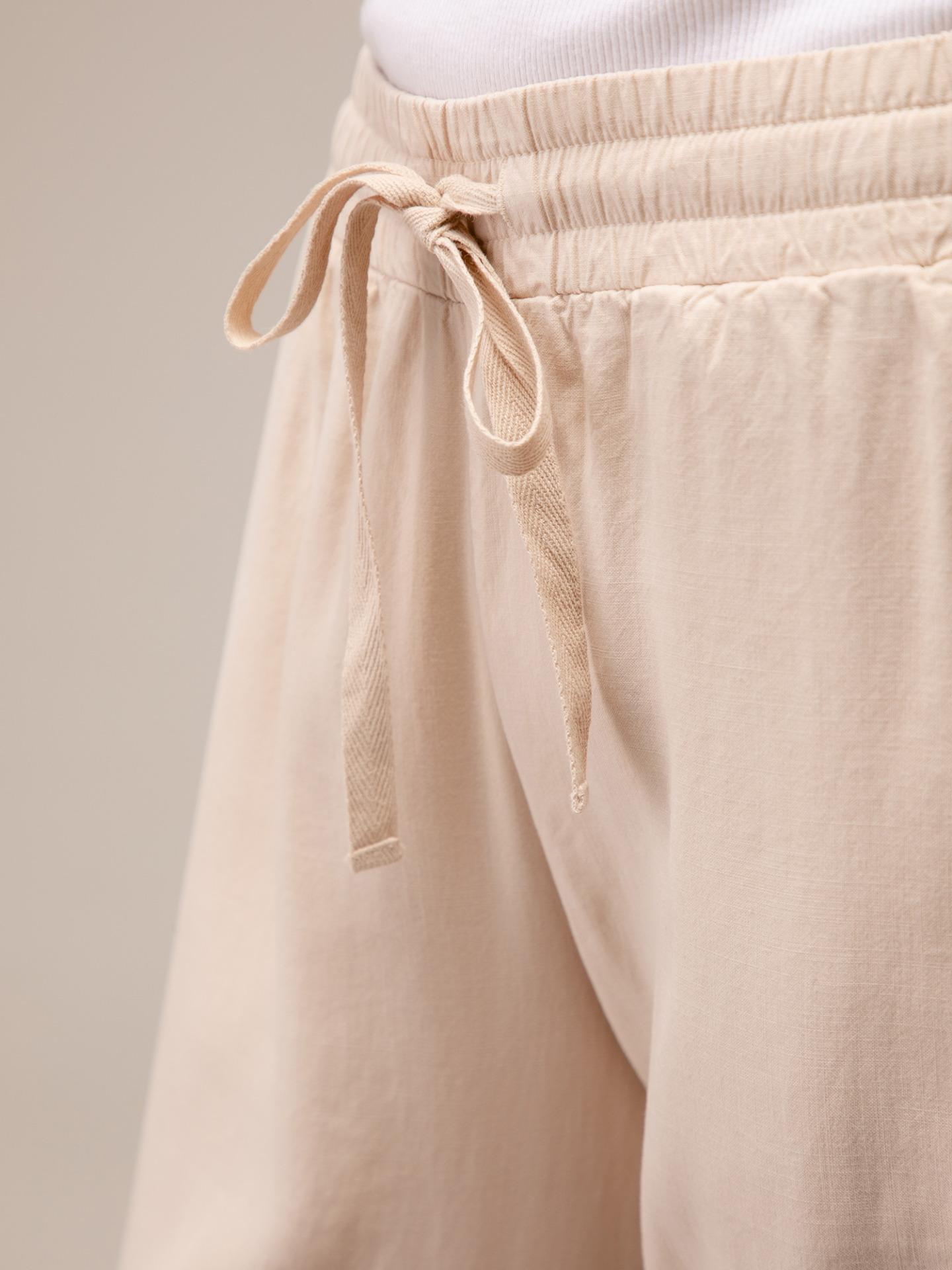 Detailansicht von Lässige Hose von BELLA DAHL