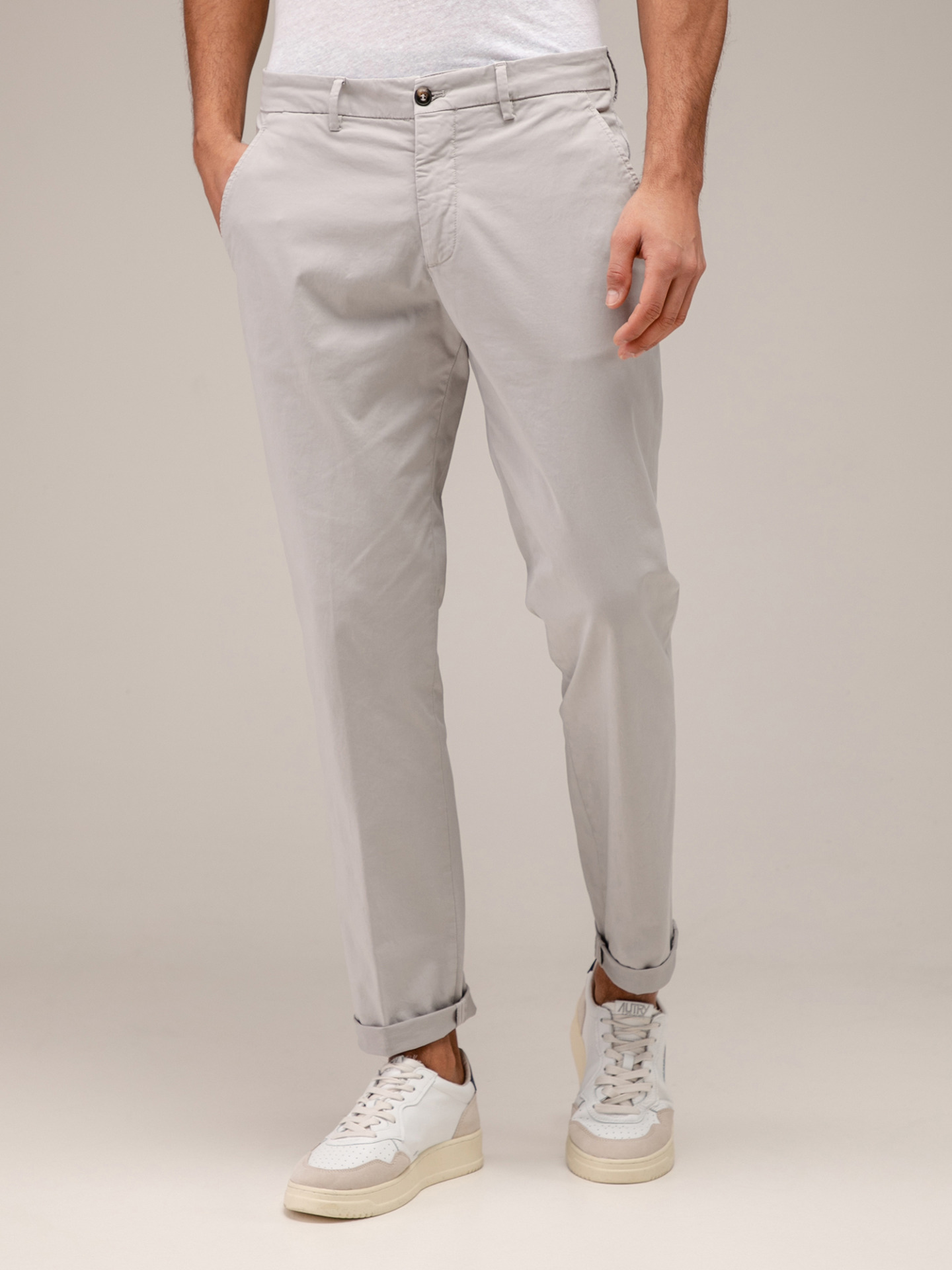 Detailansicht von Chinohose aus Baumwolle von BRIGLIA