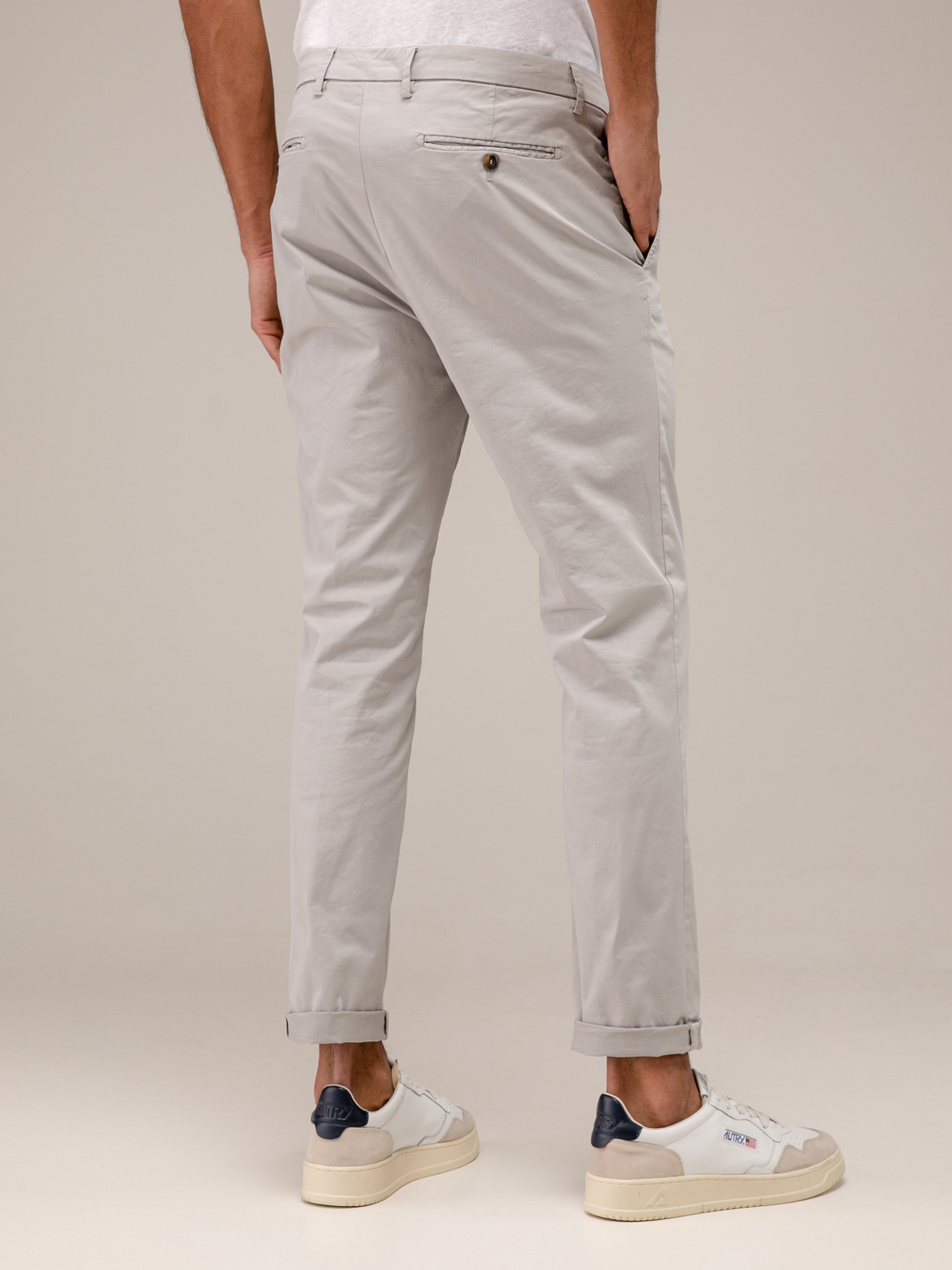 Detailansicht von Chinohose aus Baumwolle von BRIGLIA