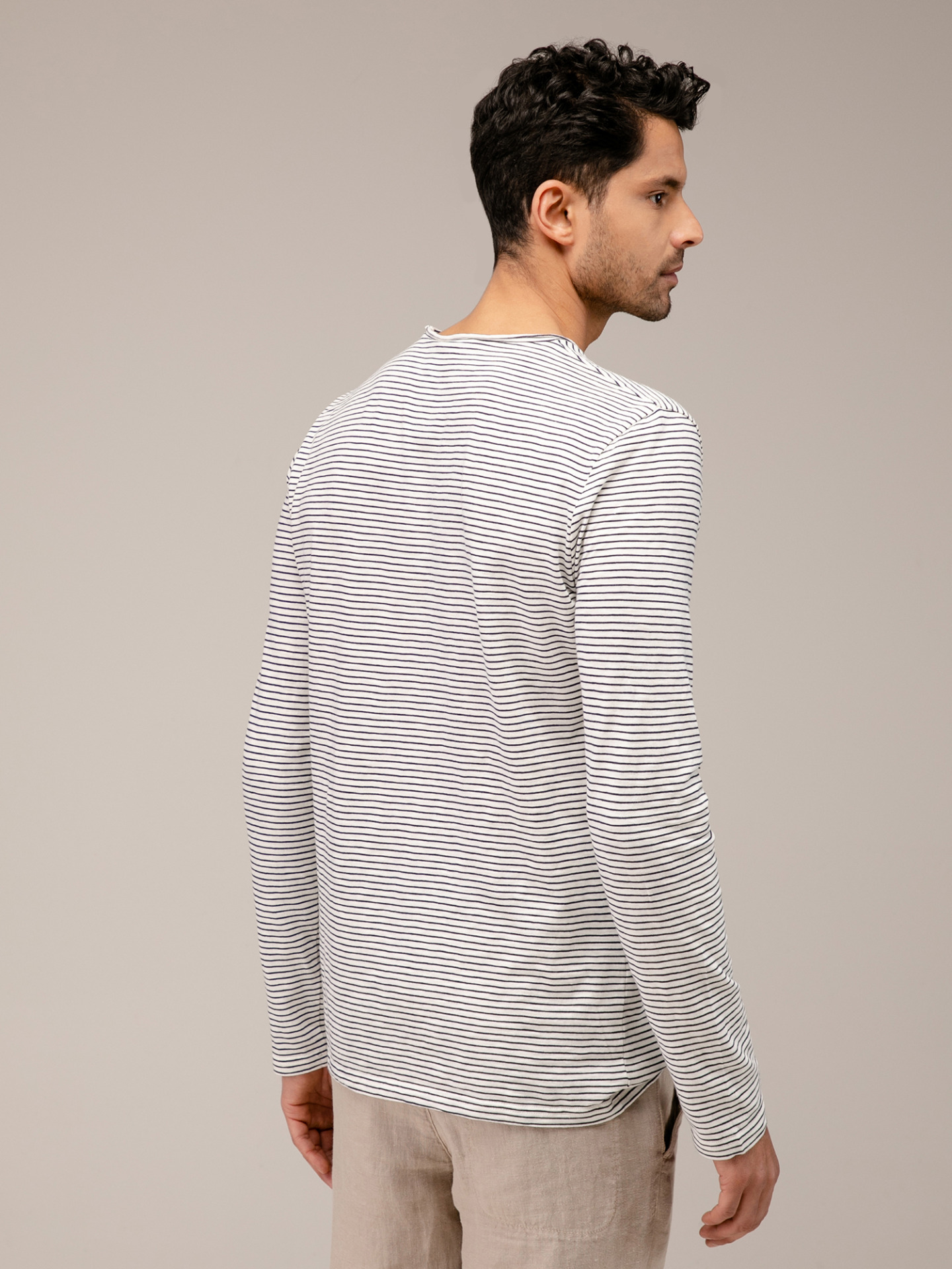 Detailansicht von Langarmshirt aus Baumwolle von KIEFERMANN