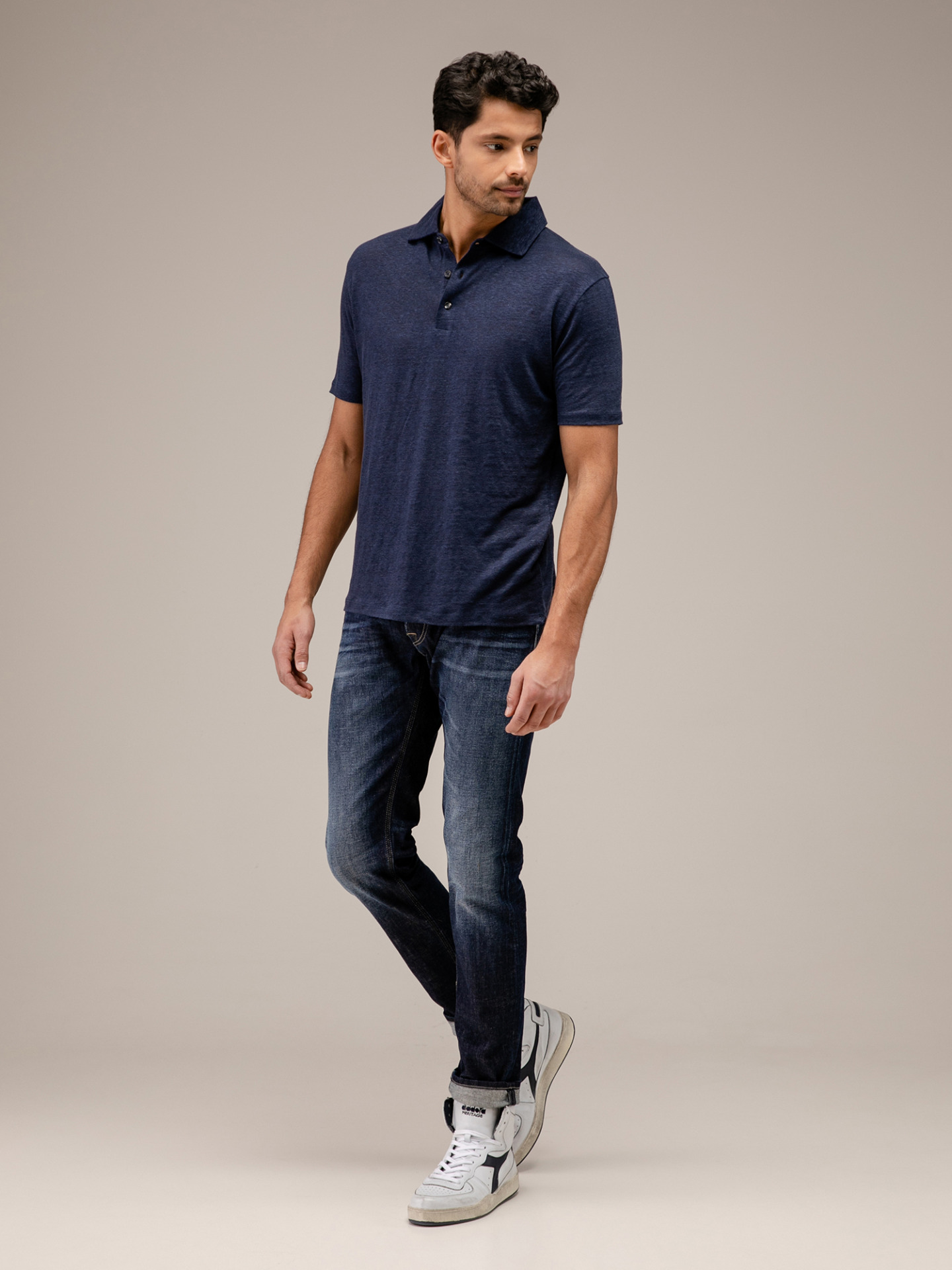 Detailansicht von Kurzarm-Poloshirt aus Leinen von PHIL PETTER