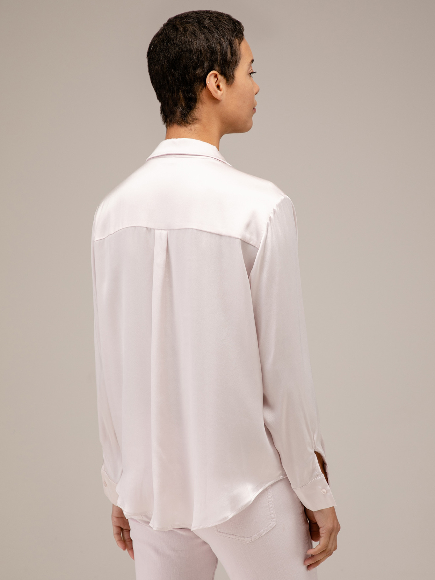 Detailansicht von Seidenbluse von DANIELS