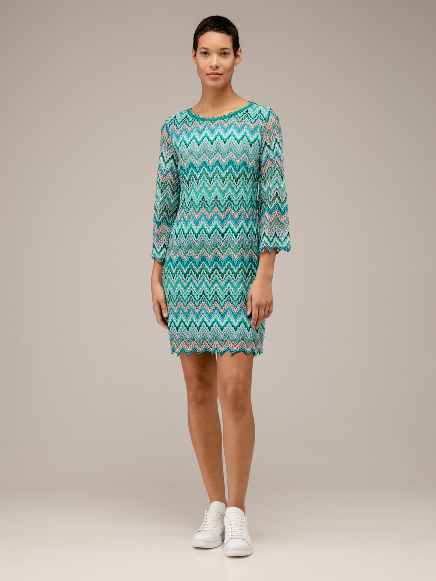 Detailansicht von Midi-Kleid von ANA ALCAZAR