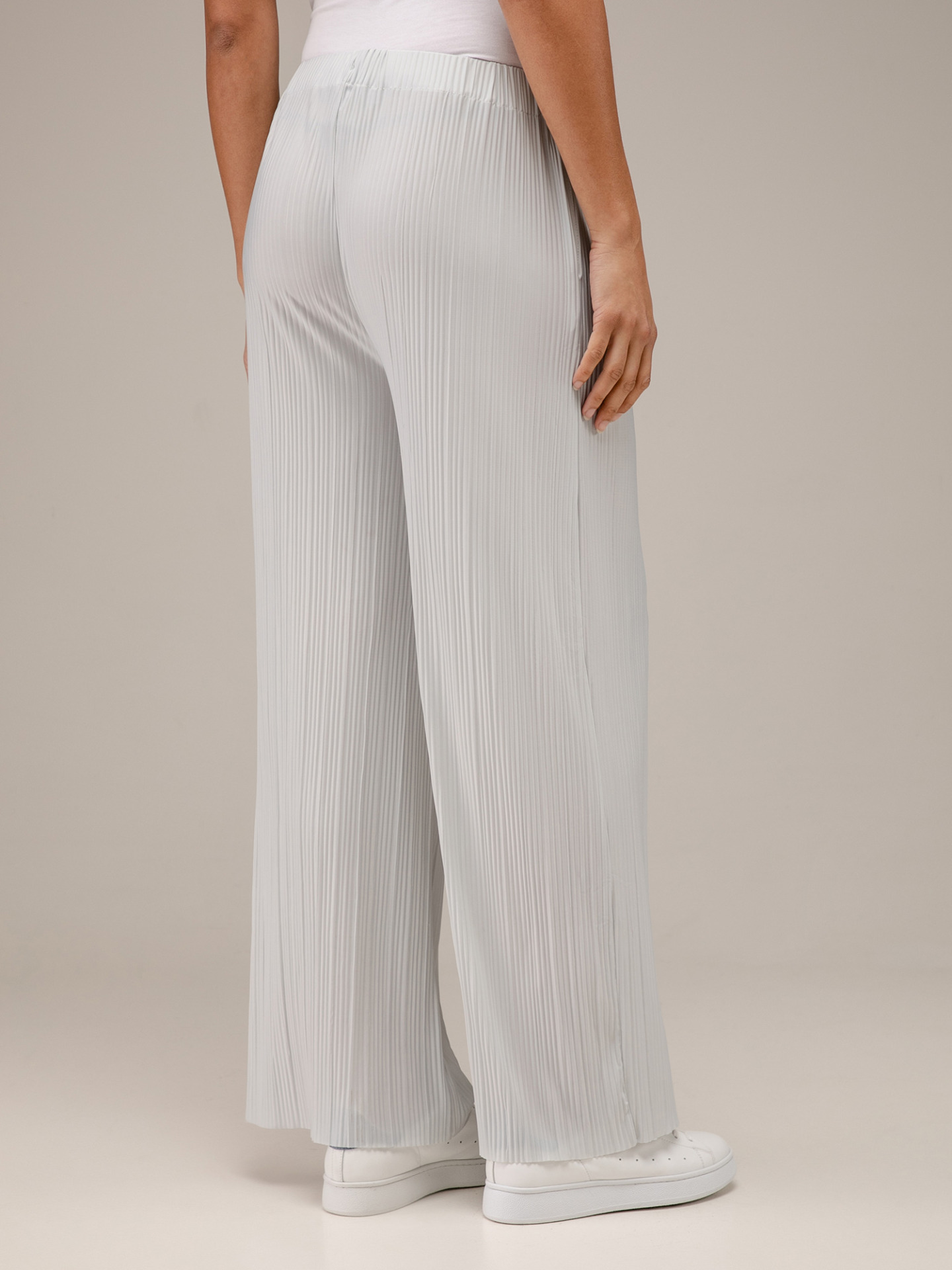 Detailansicht von Weite Plissee-Hose von SAMSØE SAMSØE