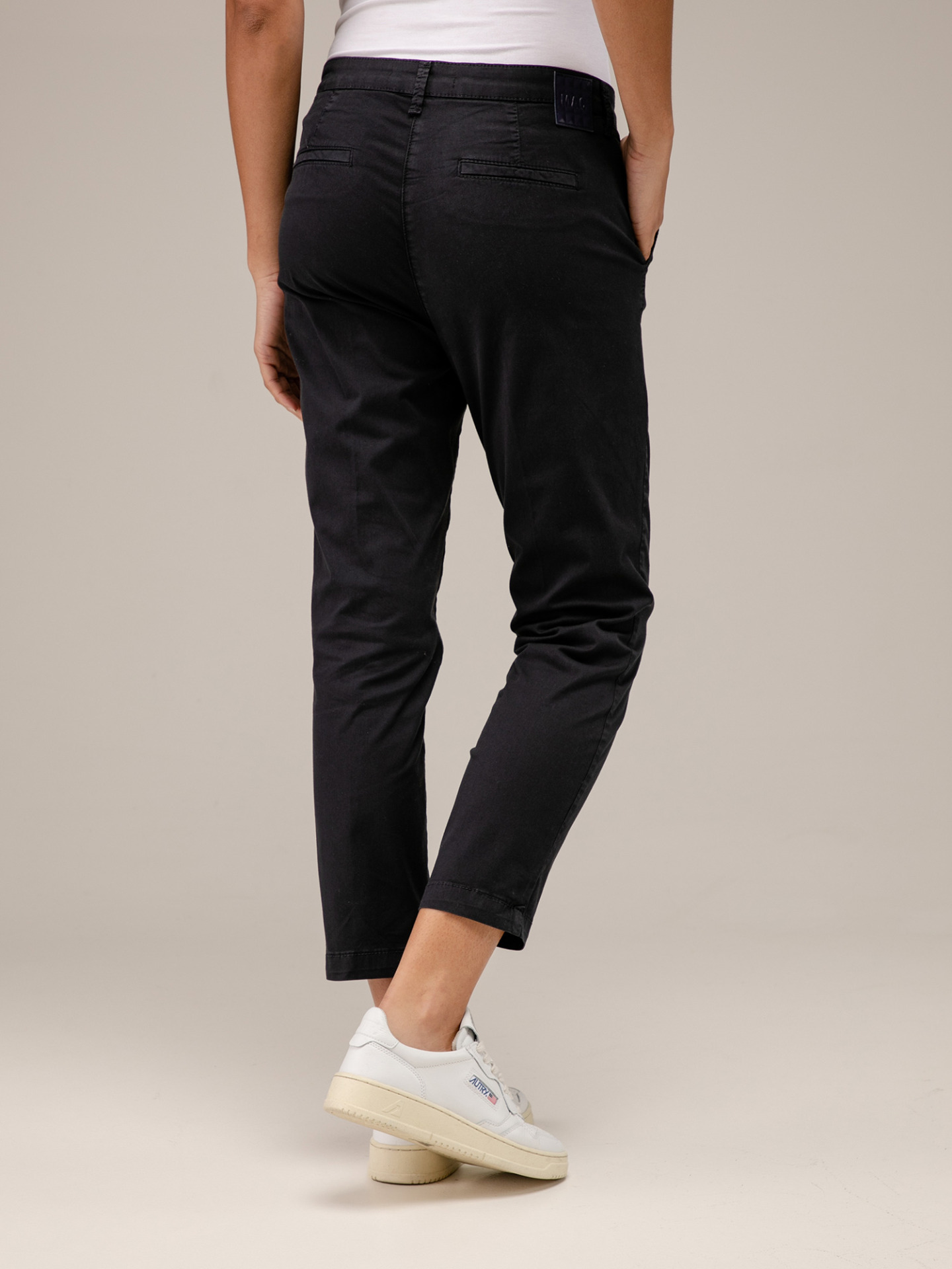 Detailansicht von Chinohose von MAC