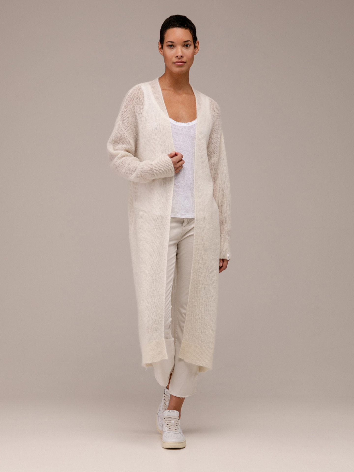 Detailansicht von Langer Cardigan aus Wolle von 10 DAYS