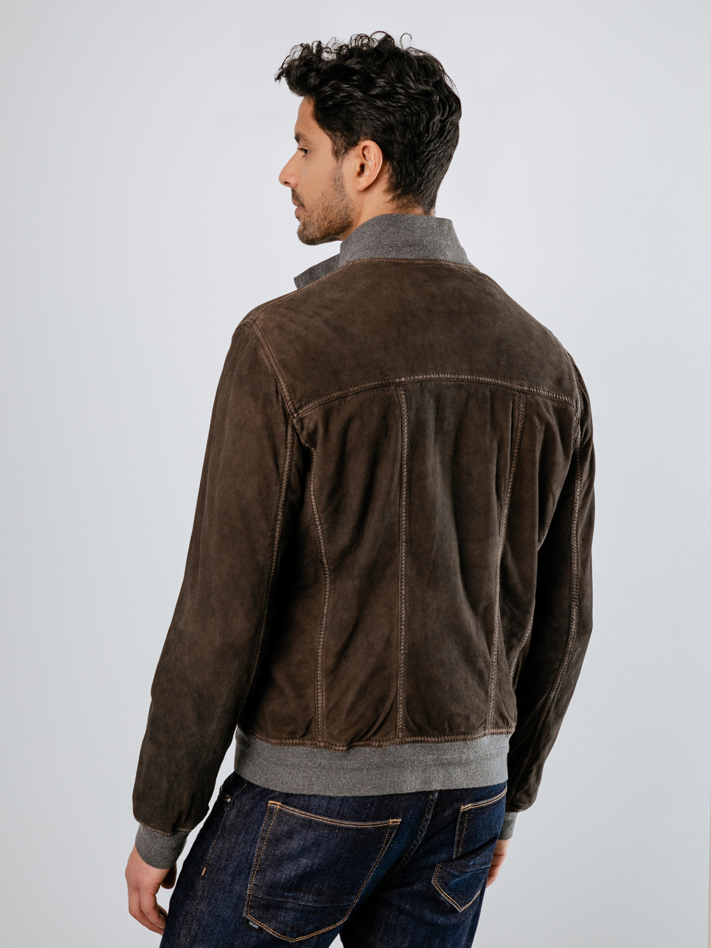 Detailansicht von Velourlederjacke von THE JACK LEATHERS