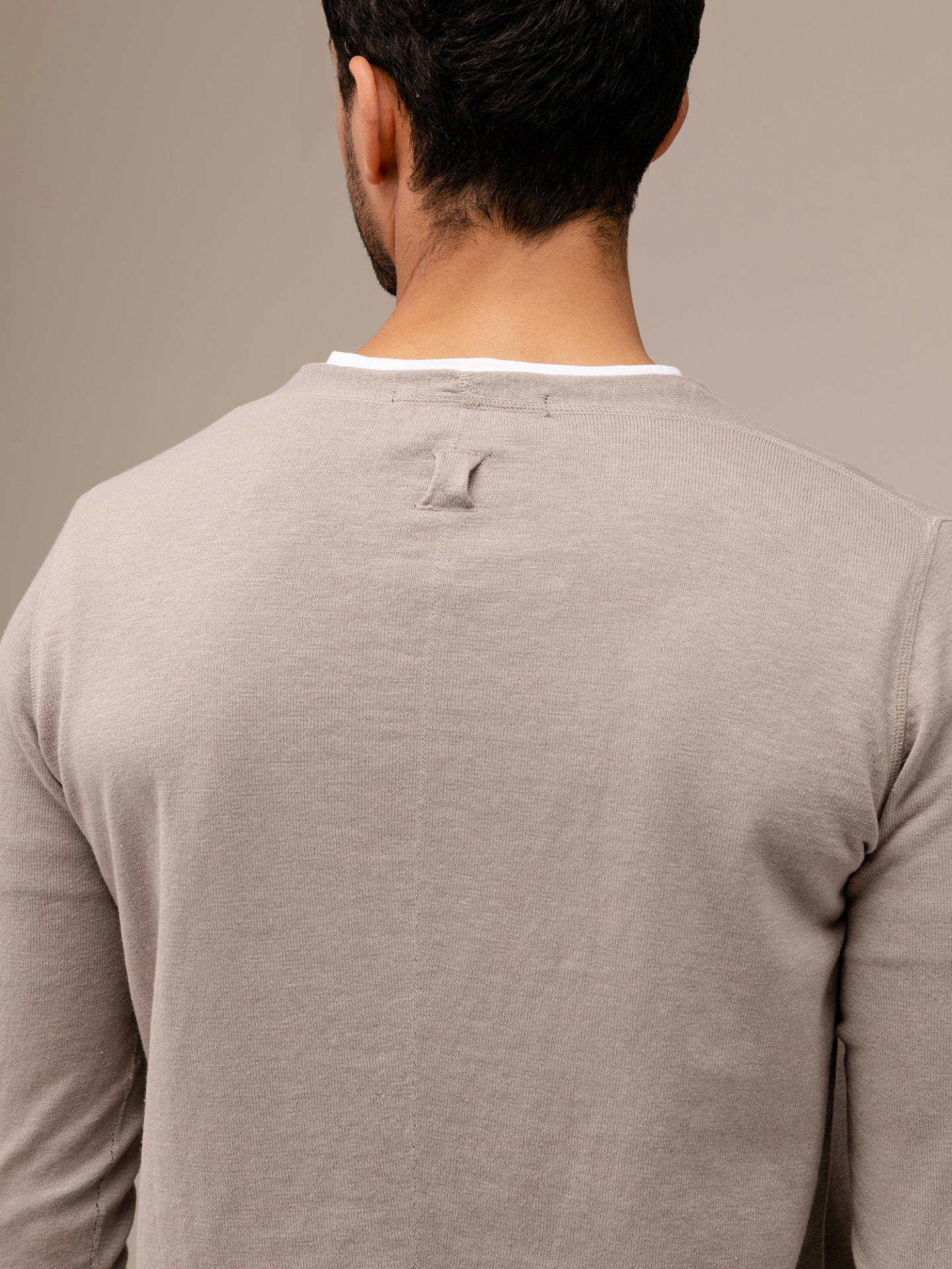 Detailansicht von Pullover aus Baumwolle von HANNES ROETHER