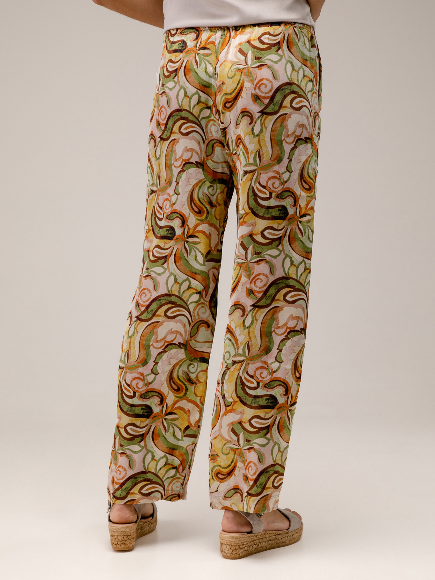 Detailansicht von Lässige Hose aus Seide von DANIELS