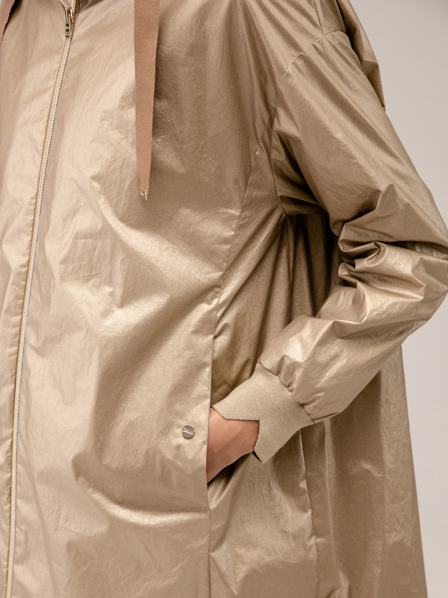 Detailansicht von Regenmantel von HERNO