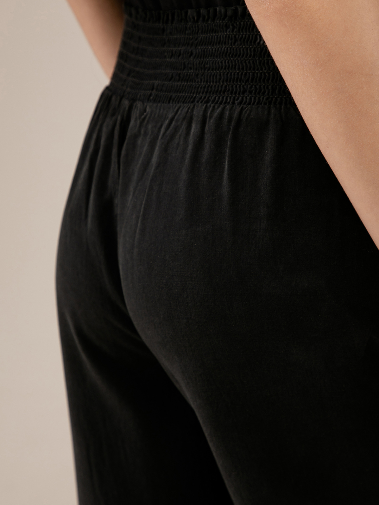 Detailansicht von Lässige Hose von BELLA DAHL