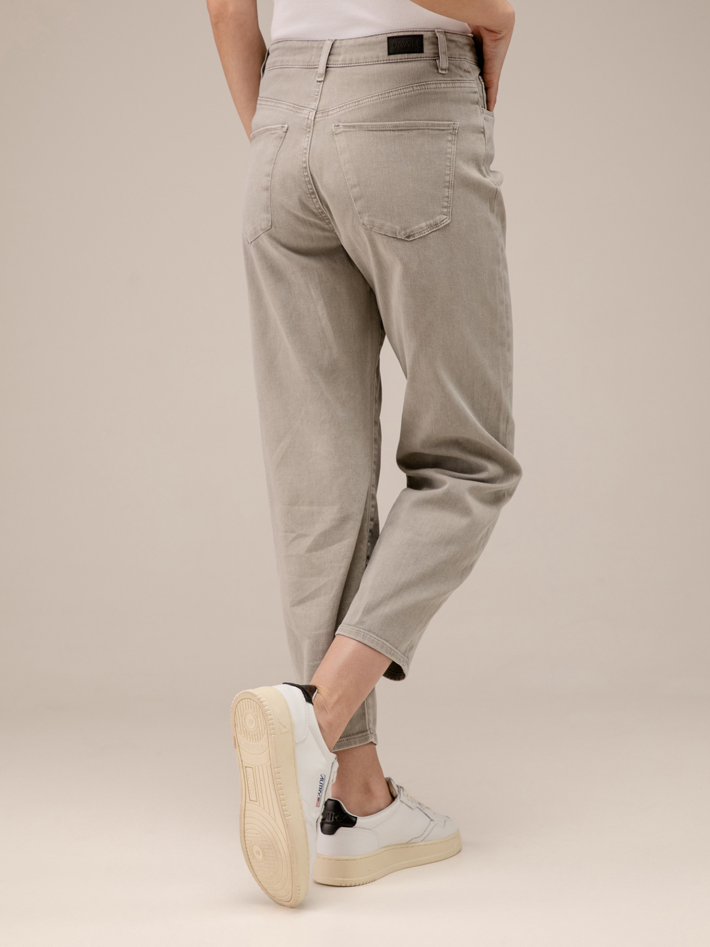 Detailansicht von O-Shape Jeans von DAWN