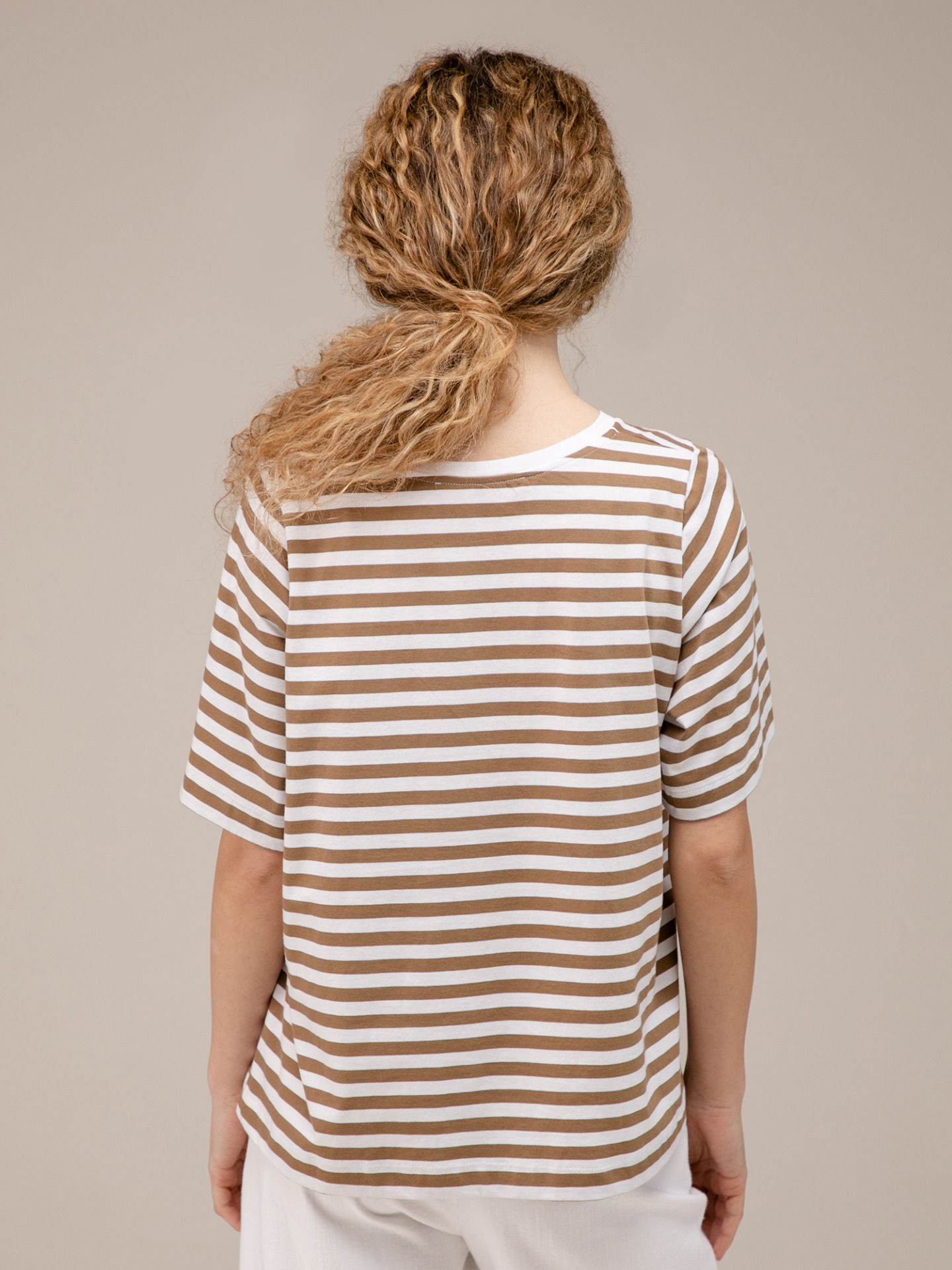 Detailansicht von T-Shirt aus Baumwolle von LIS LAREIDA