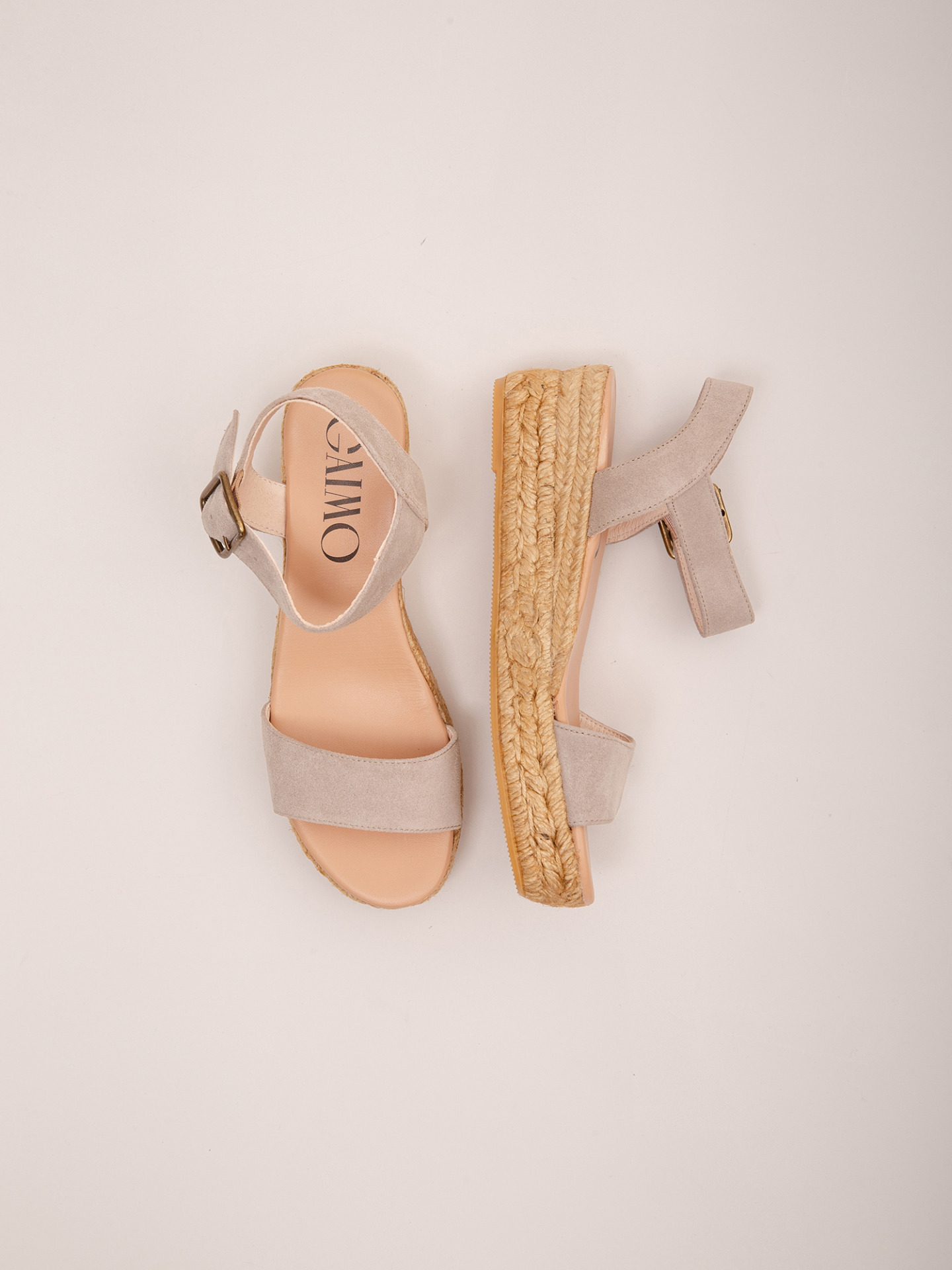 Detailansicht von Keilsandaletten von GAIMO