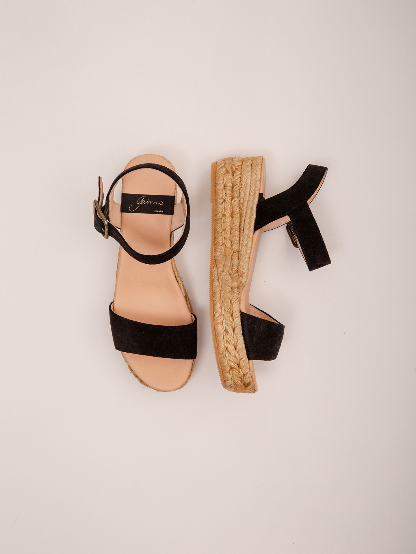 Detailansicht von Keilsandaletten von GAIMO