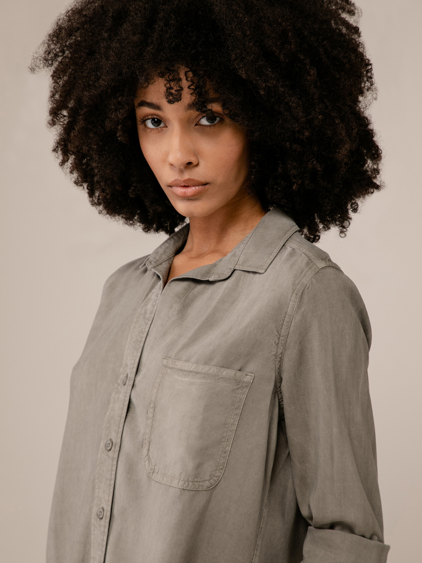 Detailansicht von Hemdbluse von BELLA DAHL