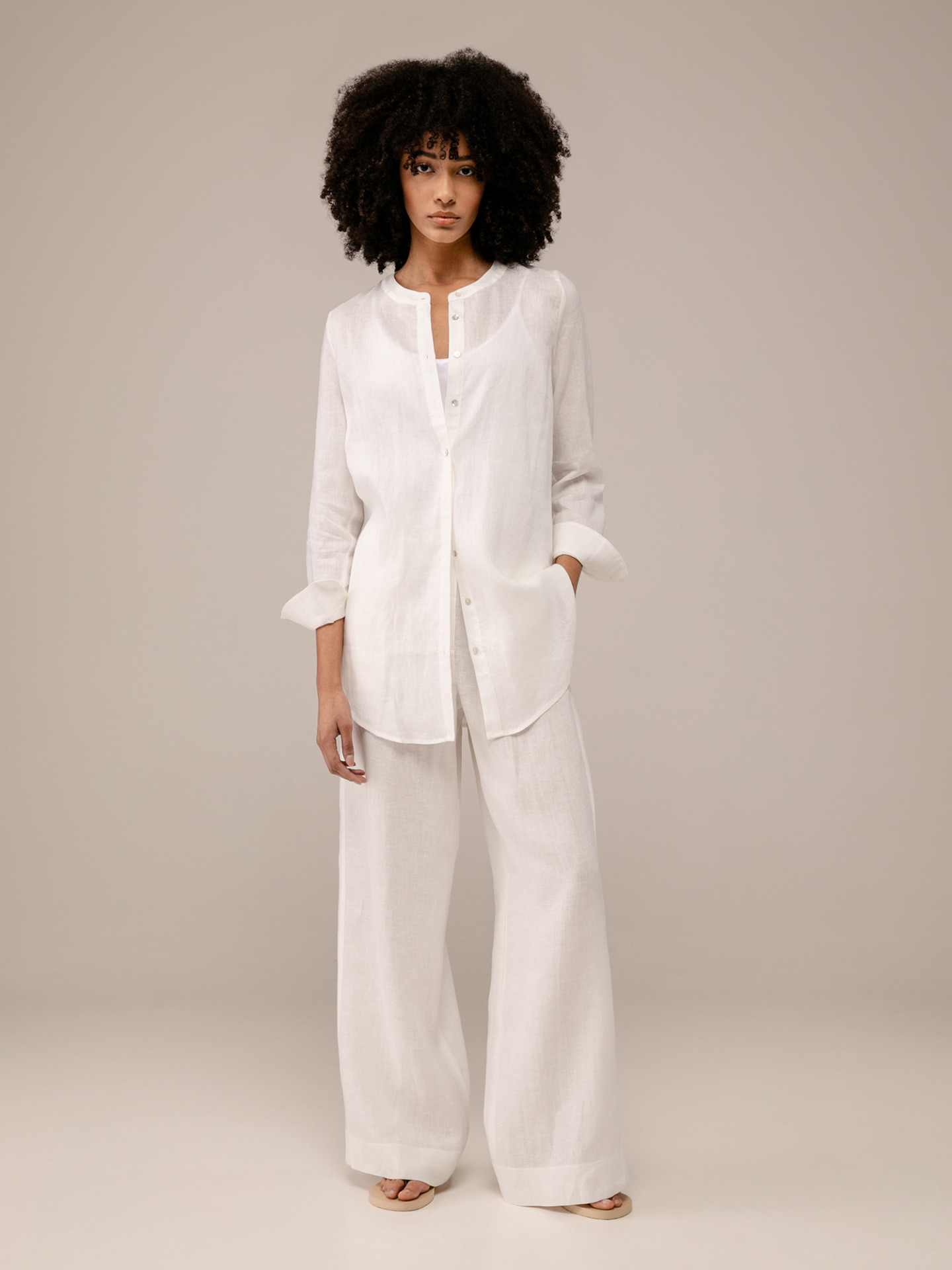 Detailansicht von Lange Leinenbluse von JC SOPHIE