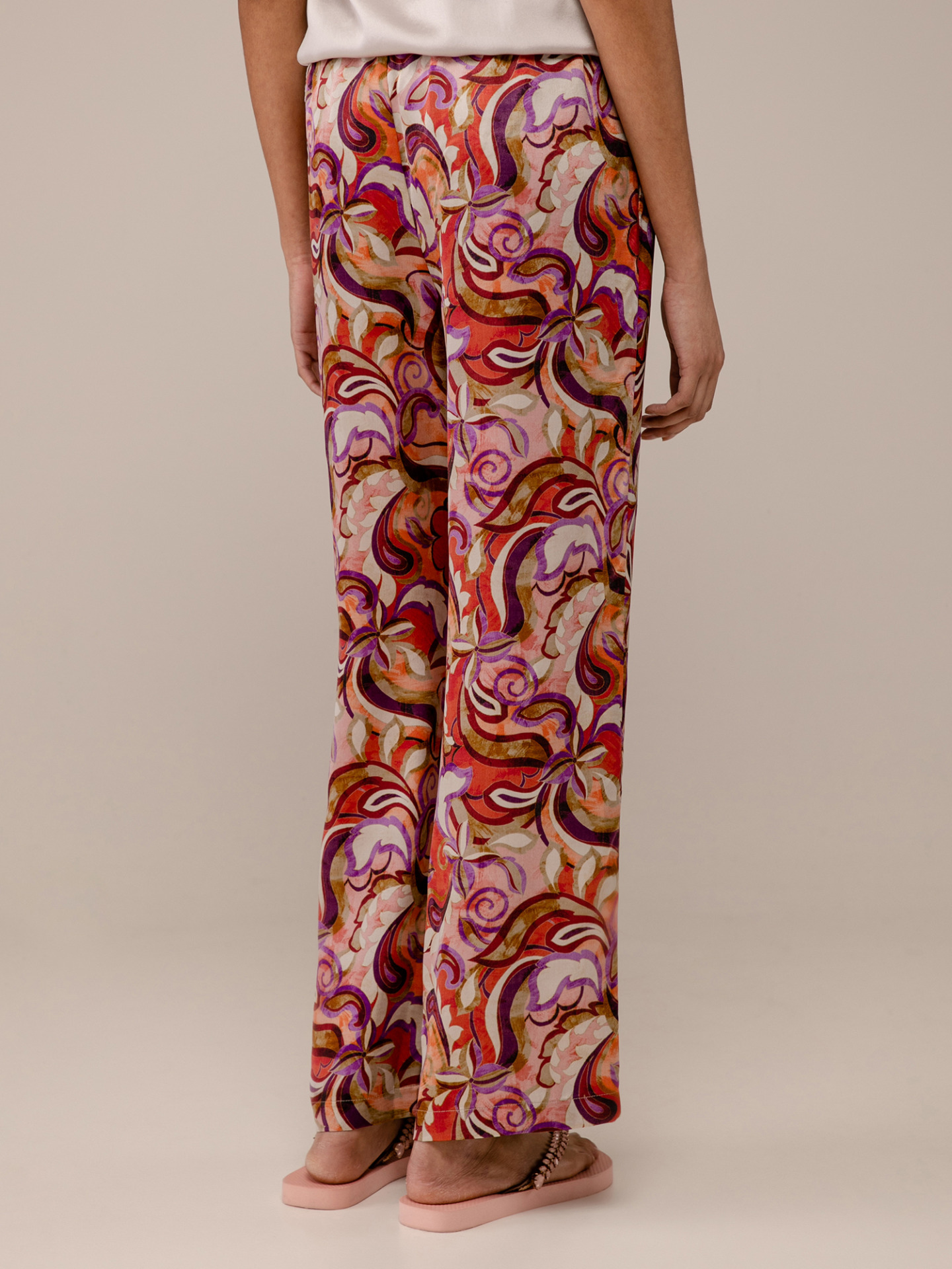 Detailansicht von Lässige Hose aus Seide von DANIELS