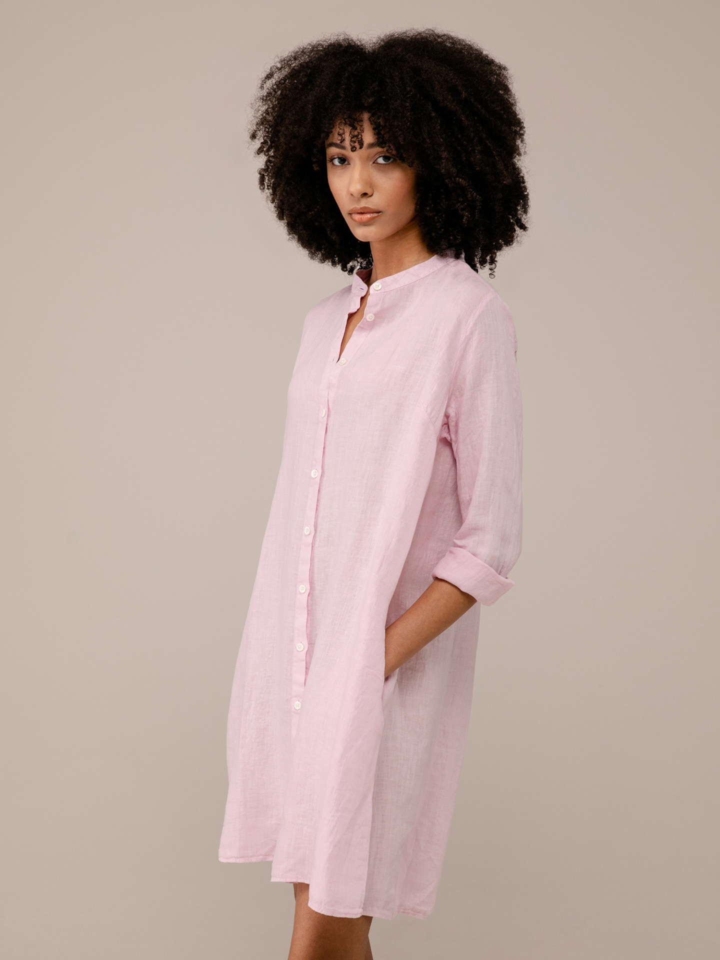 Detailansicht von Kurzes Blusenkleid aus Leinen von BETTER RICH