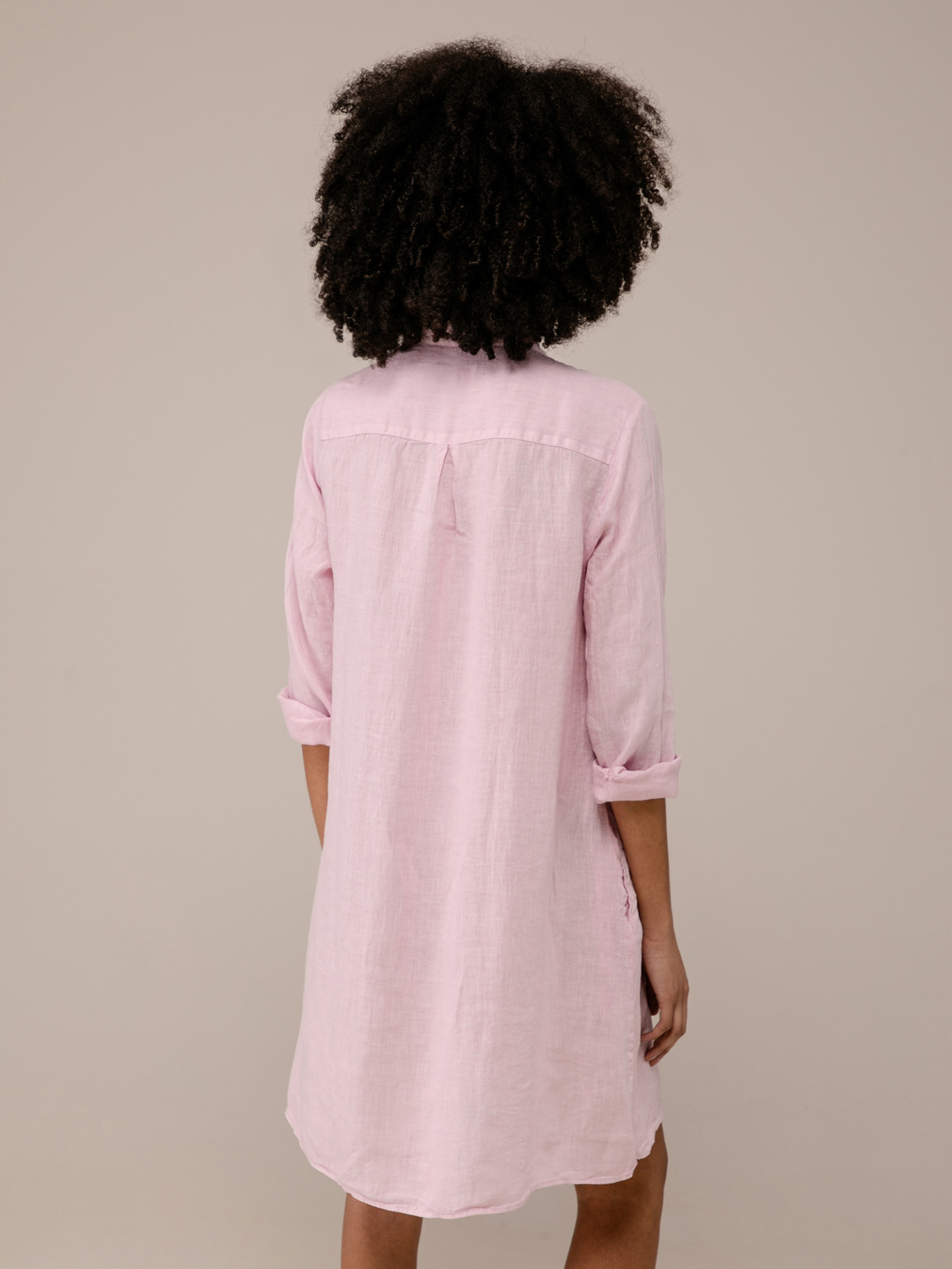 Detailansicht von Kurzes Blusenkleid aus Leinen von BETTER RICH