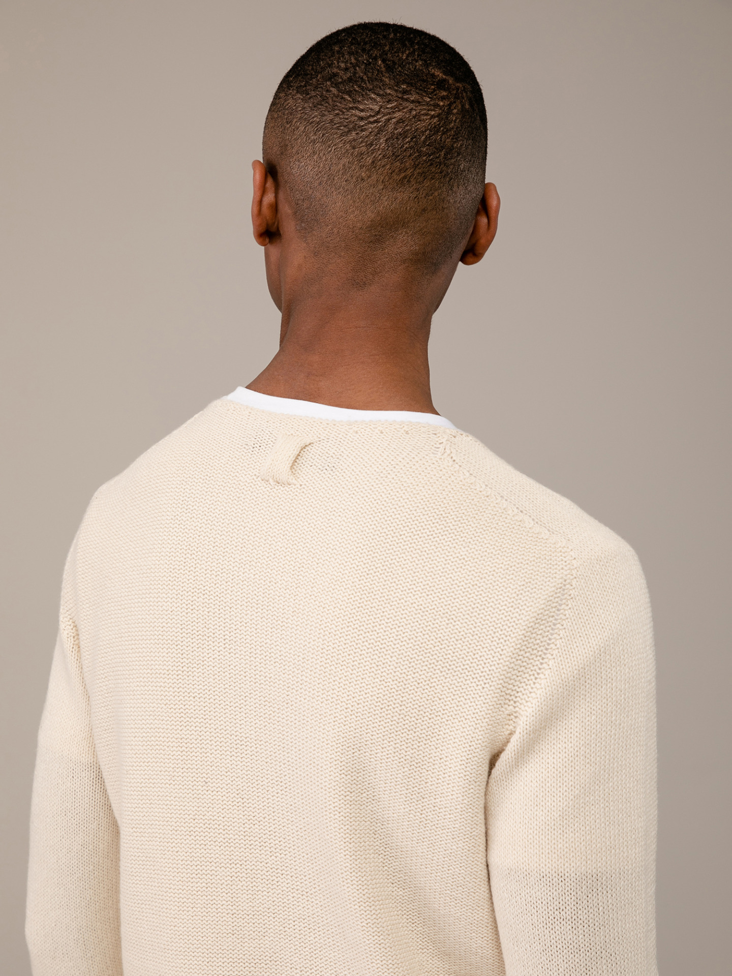 Detailansicht von Pullover aus Baumwolle von HANNES ROETHER