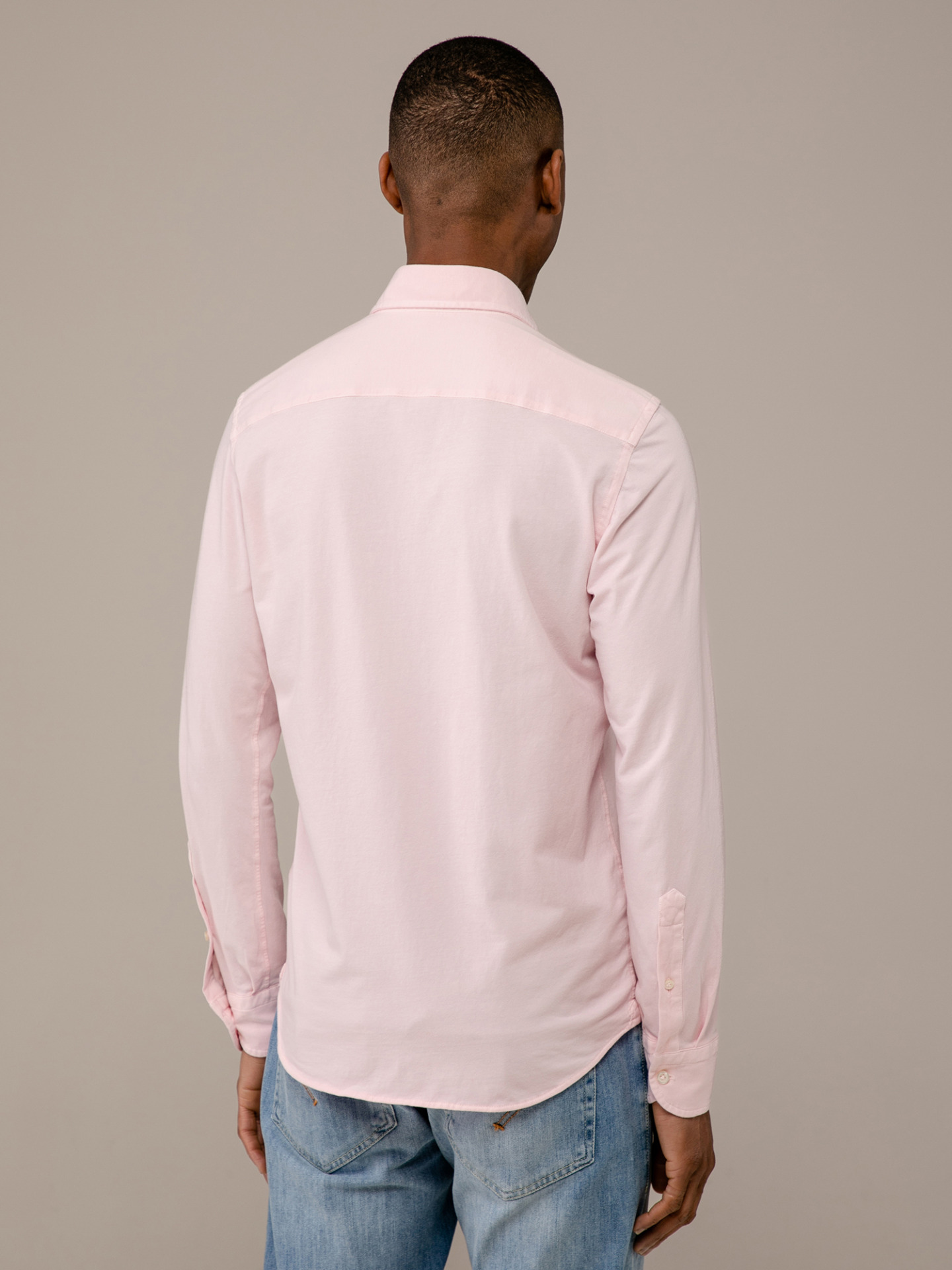 Detailansicht von Baumwollhemd mit Haifischkragen von SONRISA