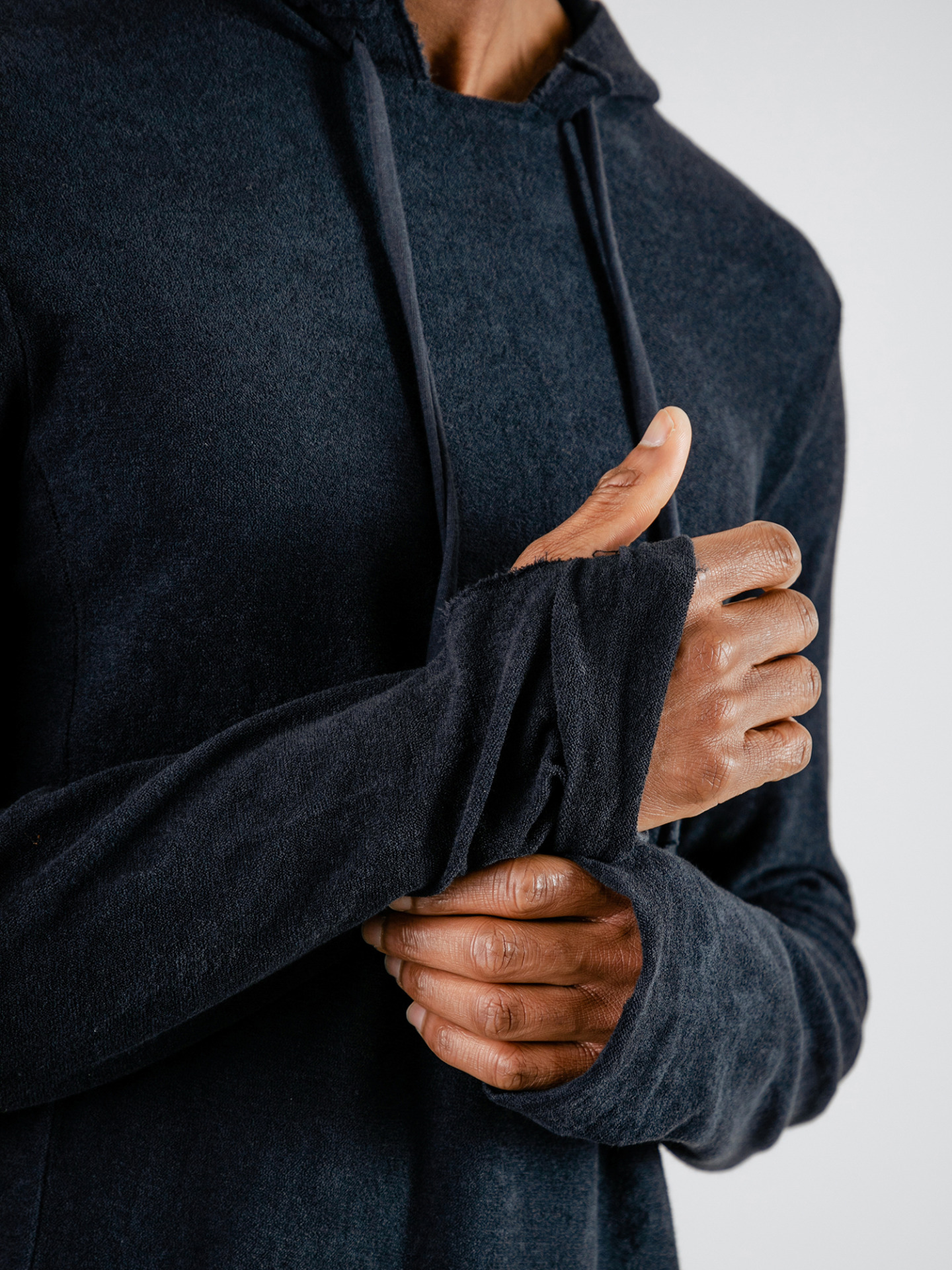 Detailansicht von Hoodie aus Baumwolle von HANNES ROETHER