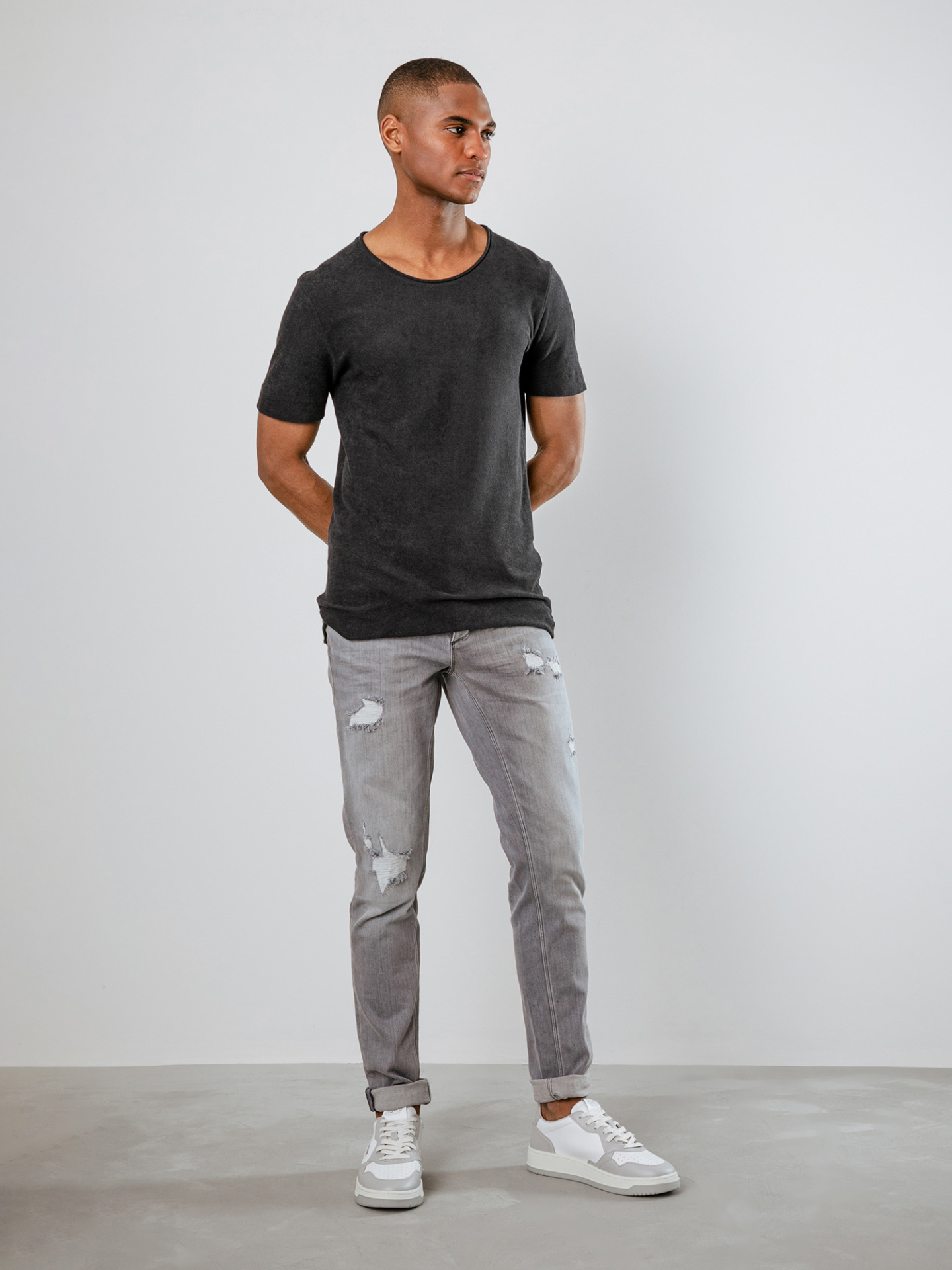 Detailansicht von T-Shirt in Frotteeoptik von HANNES ROETHER