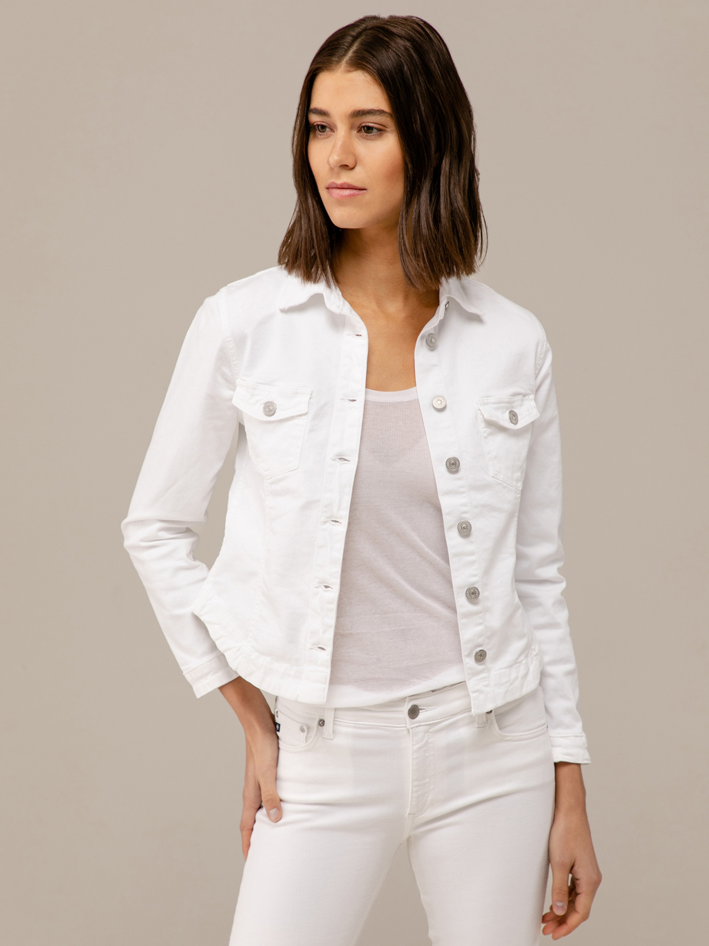 Detailansicht von Jeansjacke von LE TEMPS DES CERISES