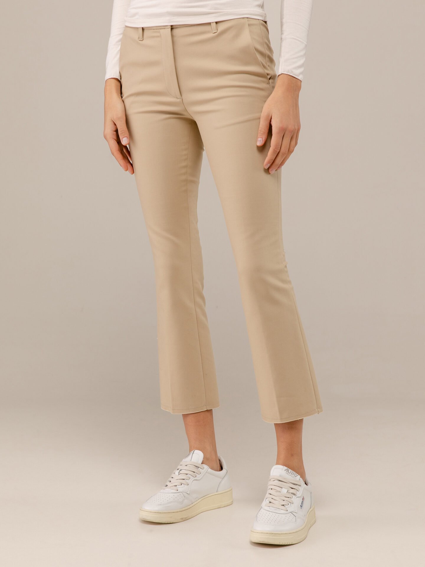 Detailansicht von Cropped Bootcut Hose von NINE IN THE MORNING
