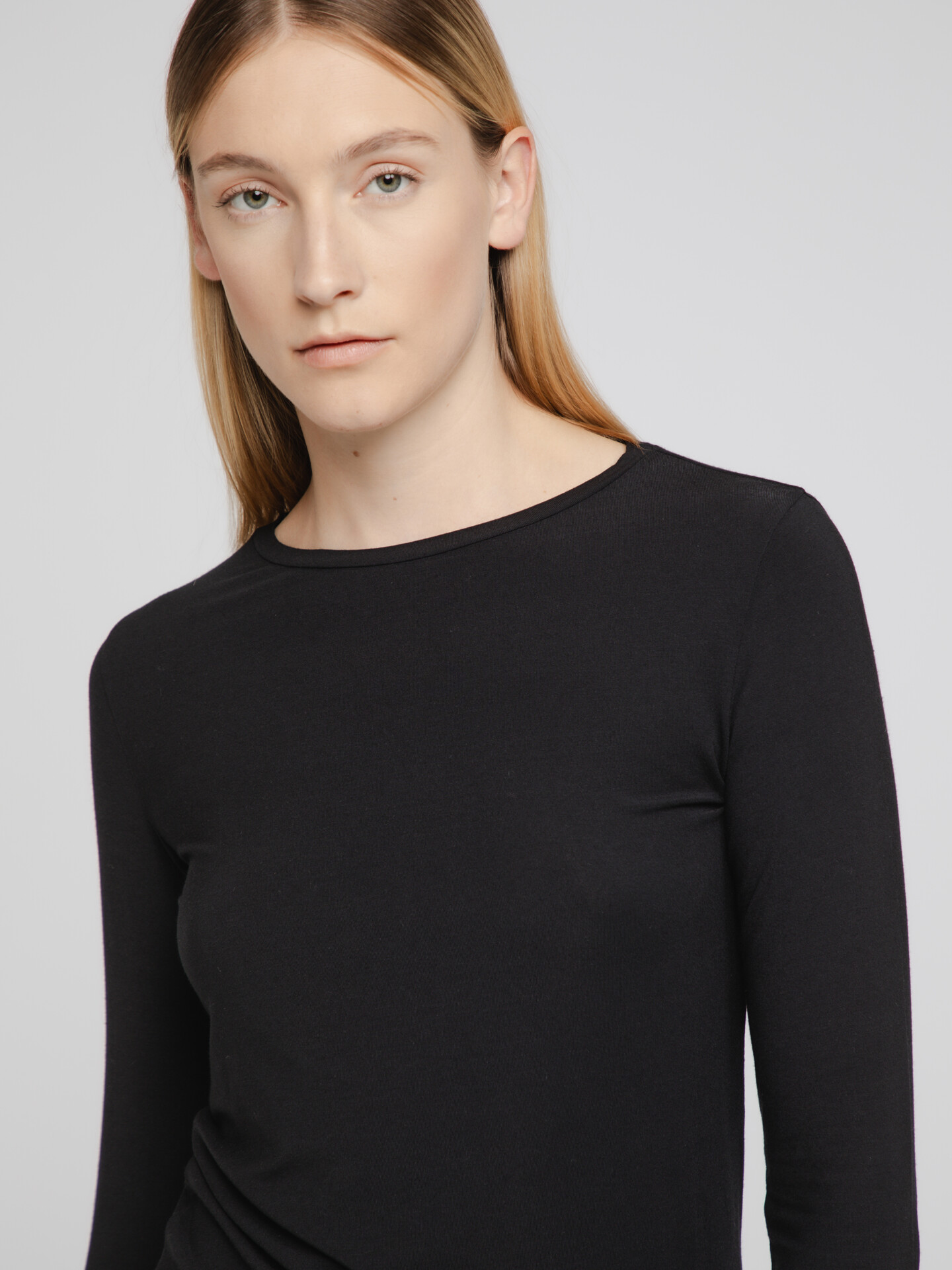 Detailansicht von Langarmshirt aus Modal von DANIELS