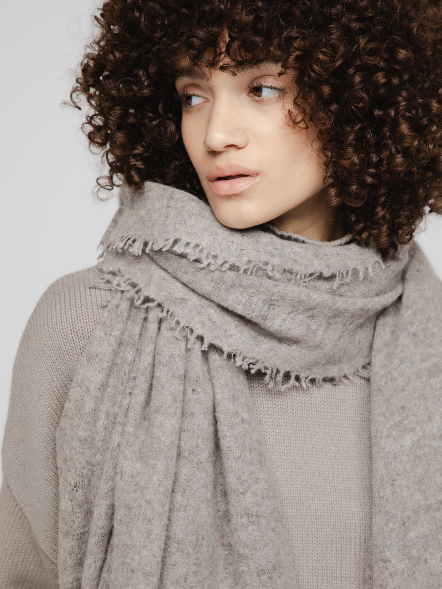 Detailansicht von Schal aus Cashmere von PUR SCHOEN