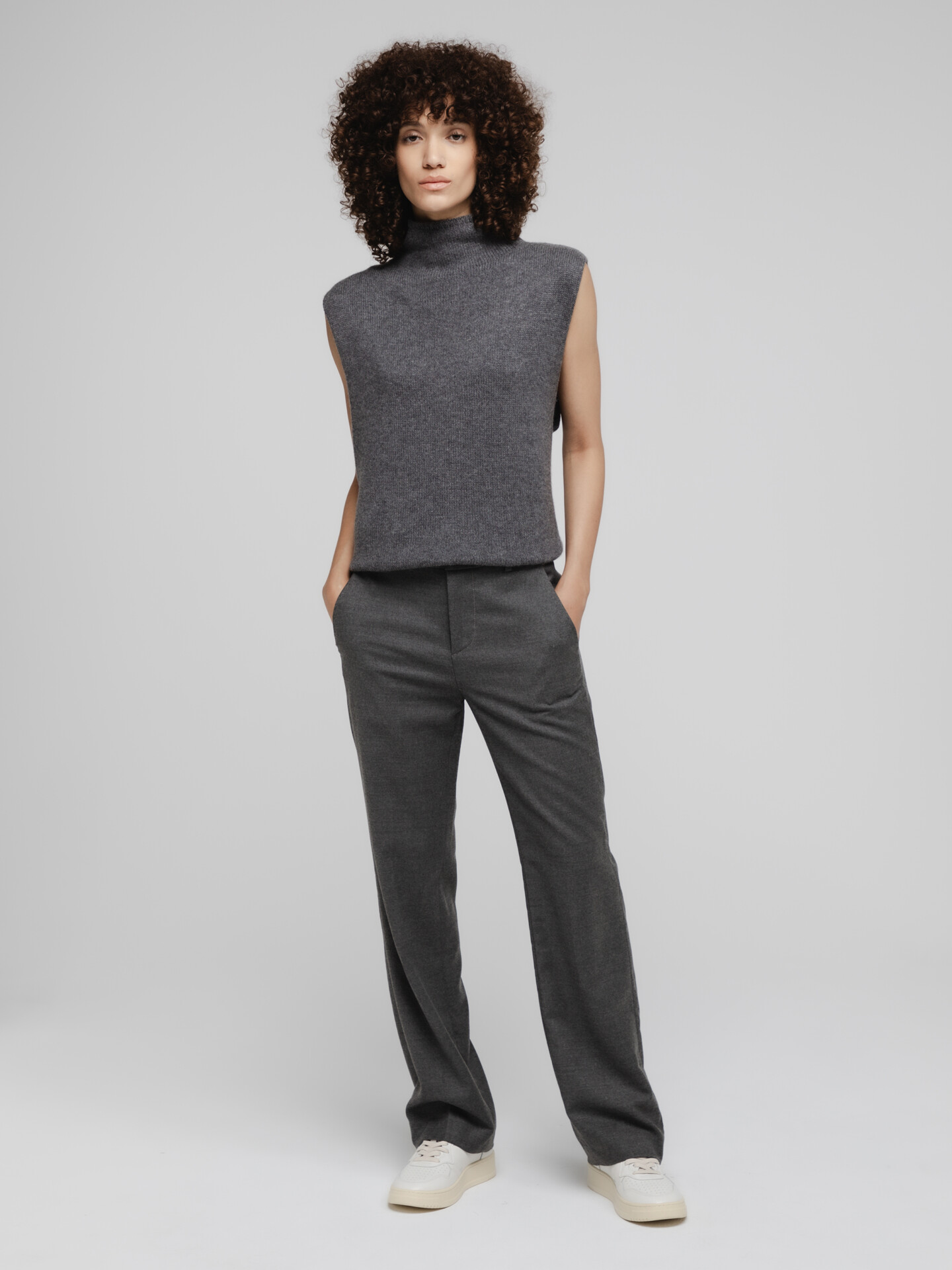 Detailansicht von Weite Hose aus Wolle von DONDUP