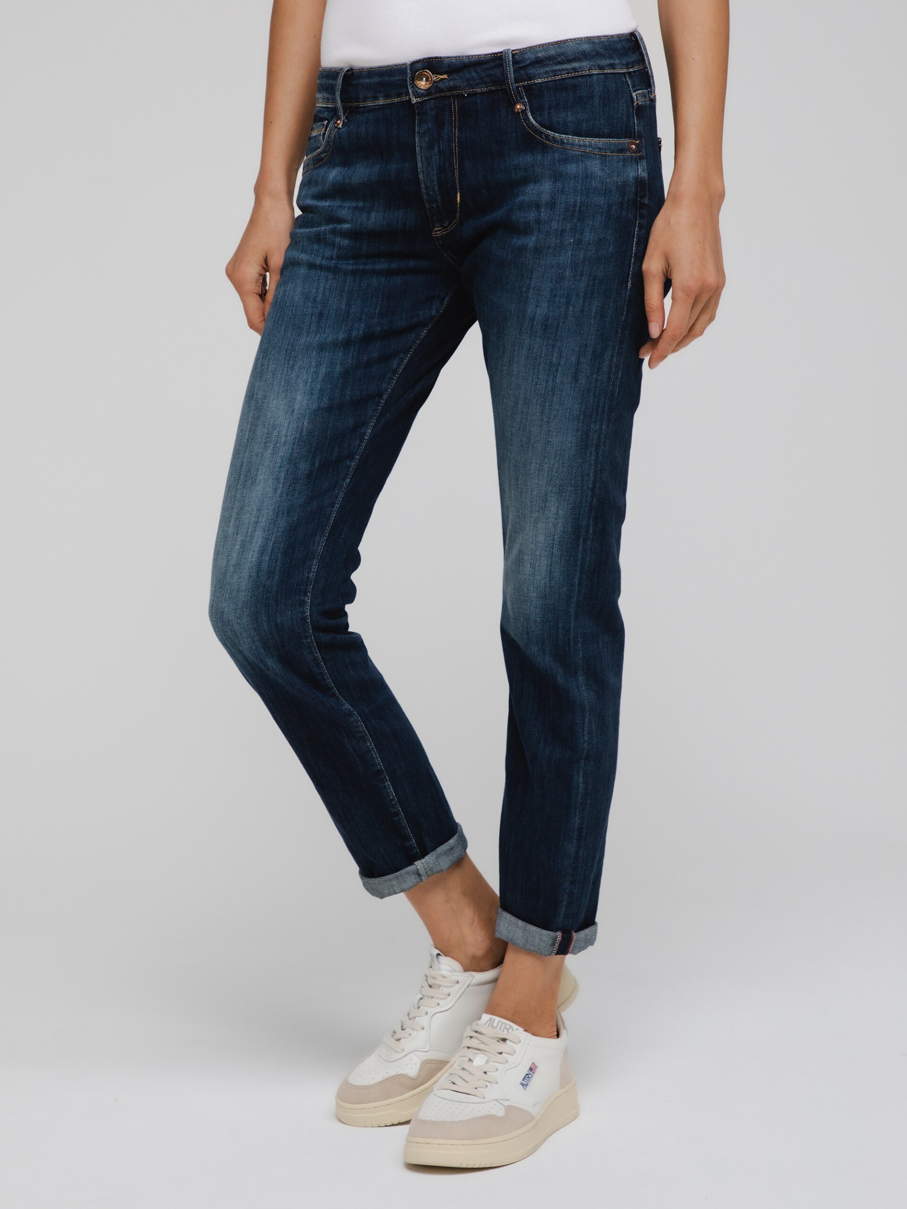 Detailansicht von Boyfriend Jeans von LE TEMPS DES CERISES