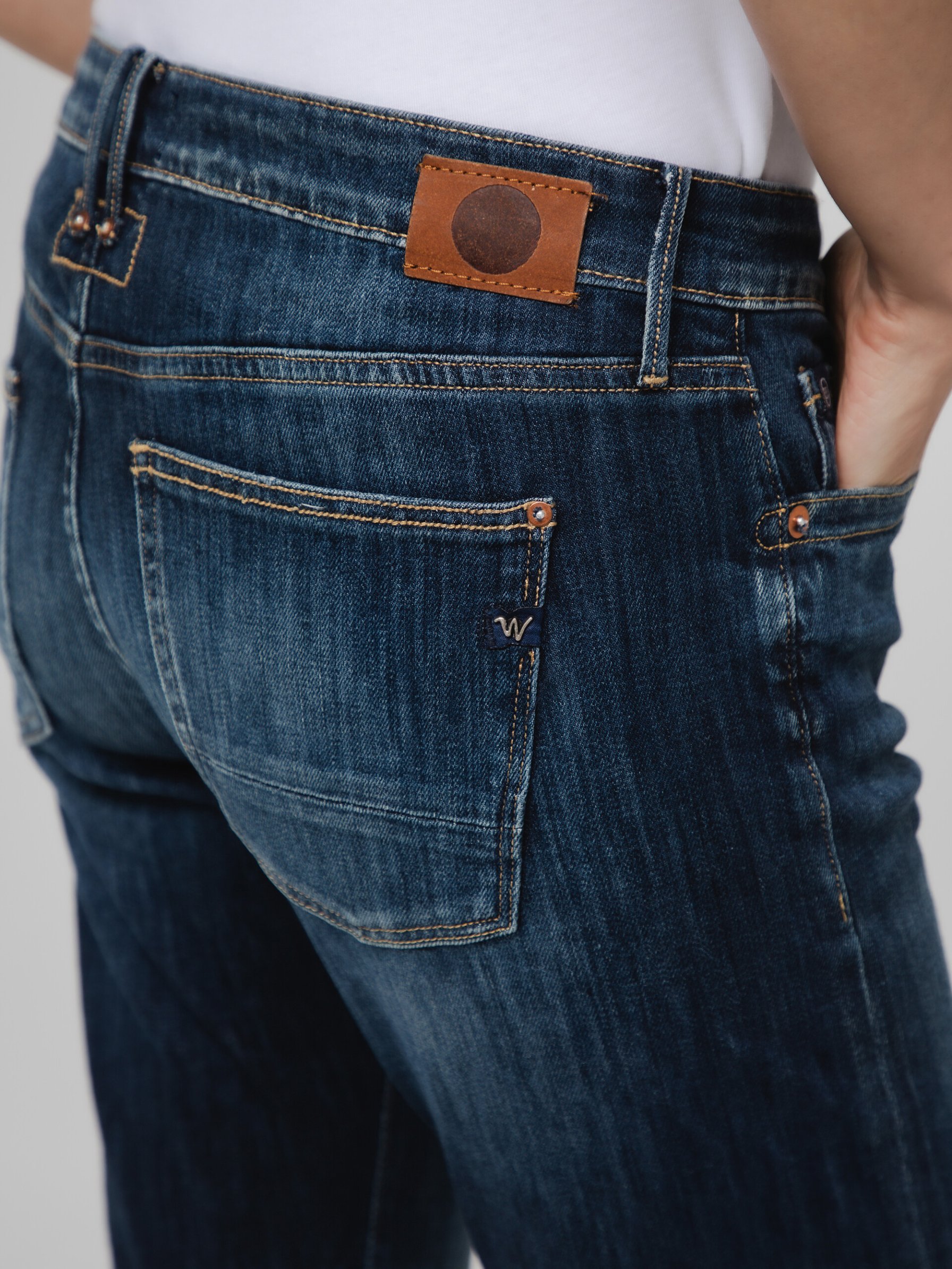 Detailansicht von Boyfriend Jeans von LE TEMPS DES CERISES