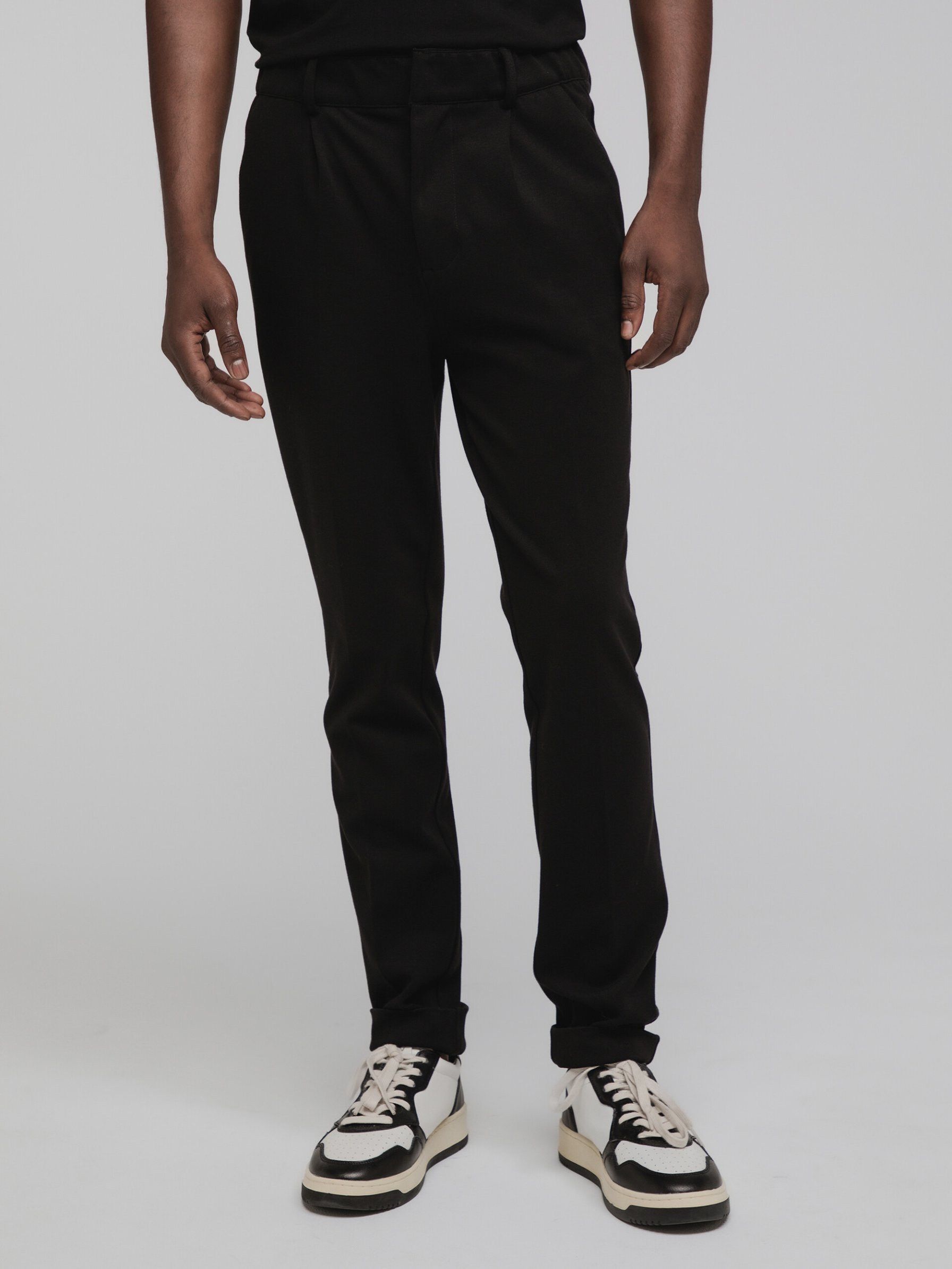 Detailansicht von Hose mit Bundfalte von KIEFERMANN