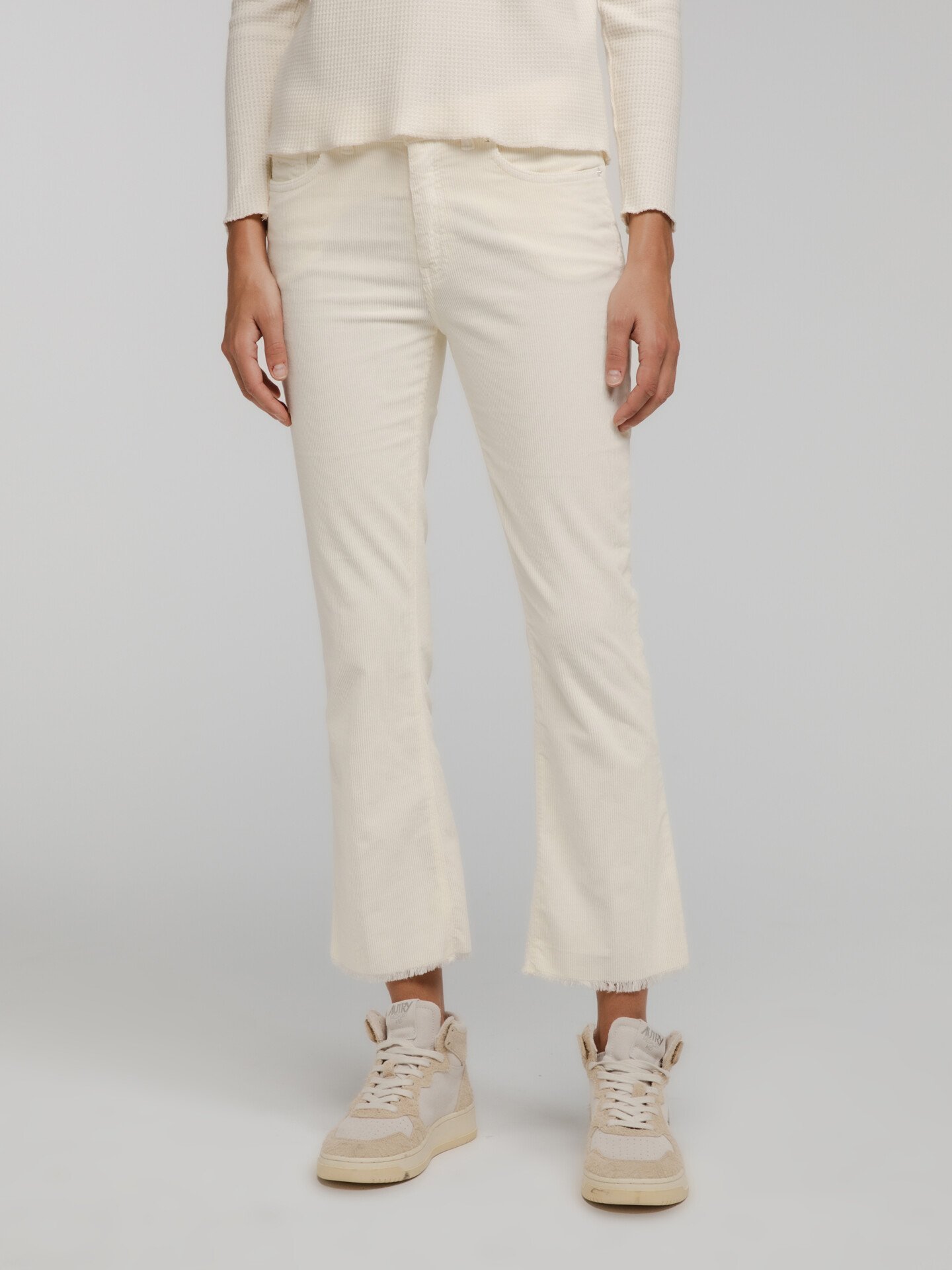 Detailansicht von Flared Cordhose von NINE IN THE MORNING