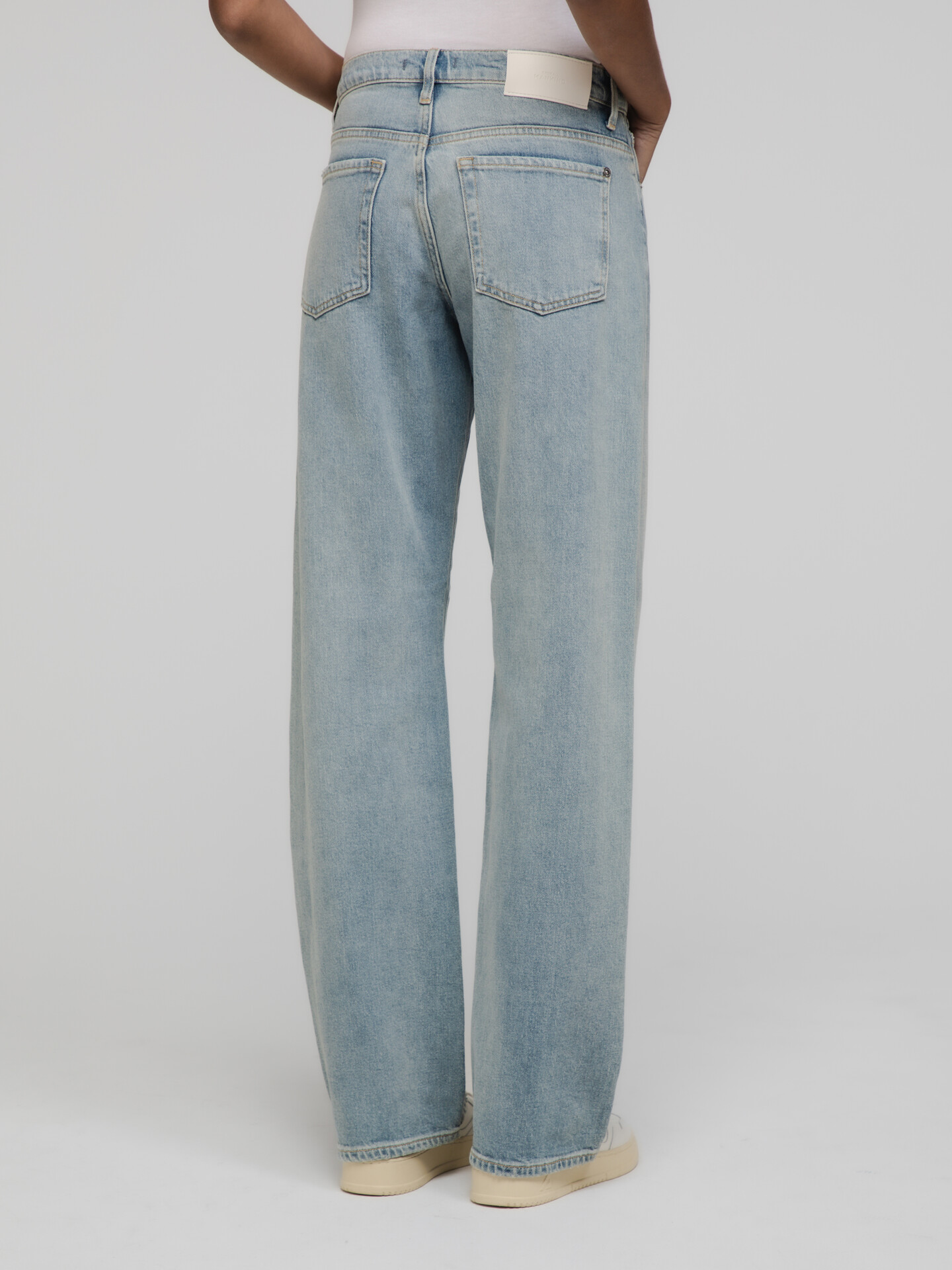 Detailansicht von Wide Leg Jeans von 7 FOR ALL MANKIND