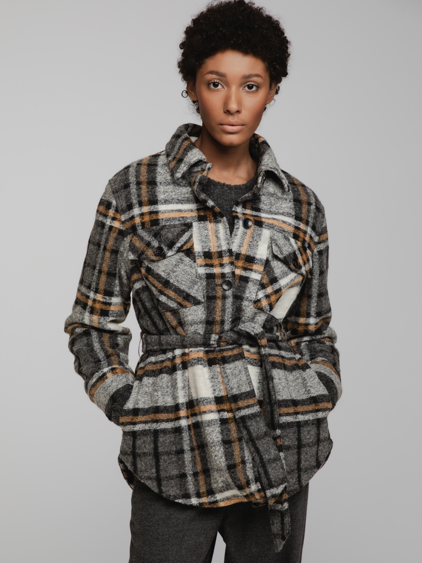 Detailansicht von Hemdjacke von BELLA DAHL