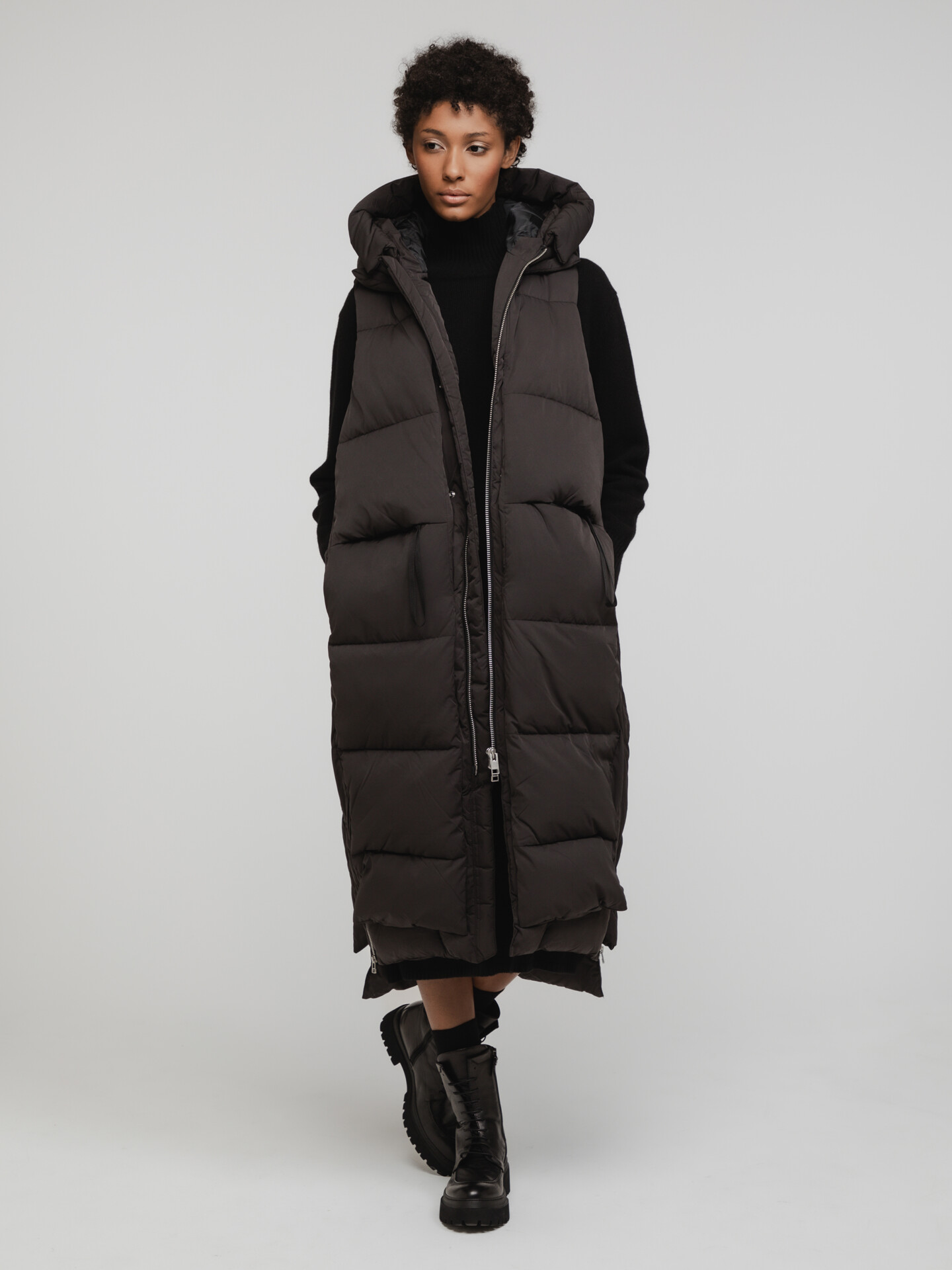 Detailansicht von Lange Steppweste von EMBASSY