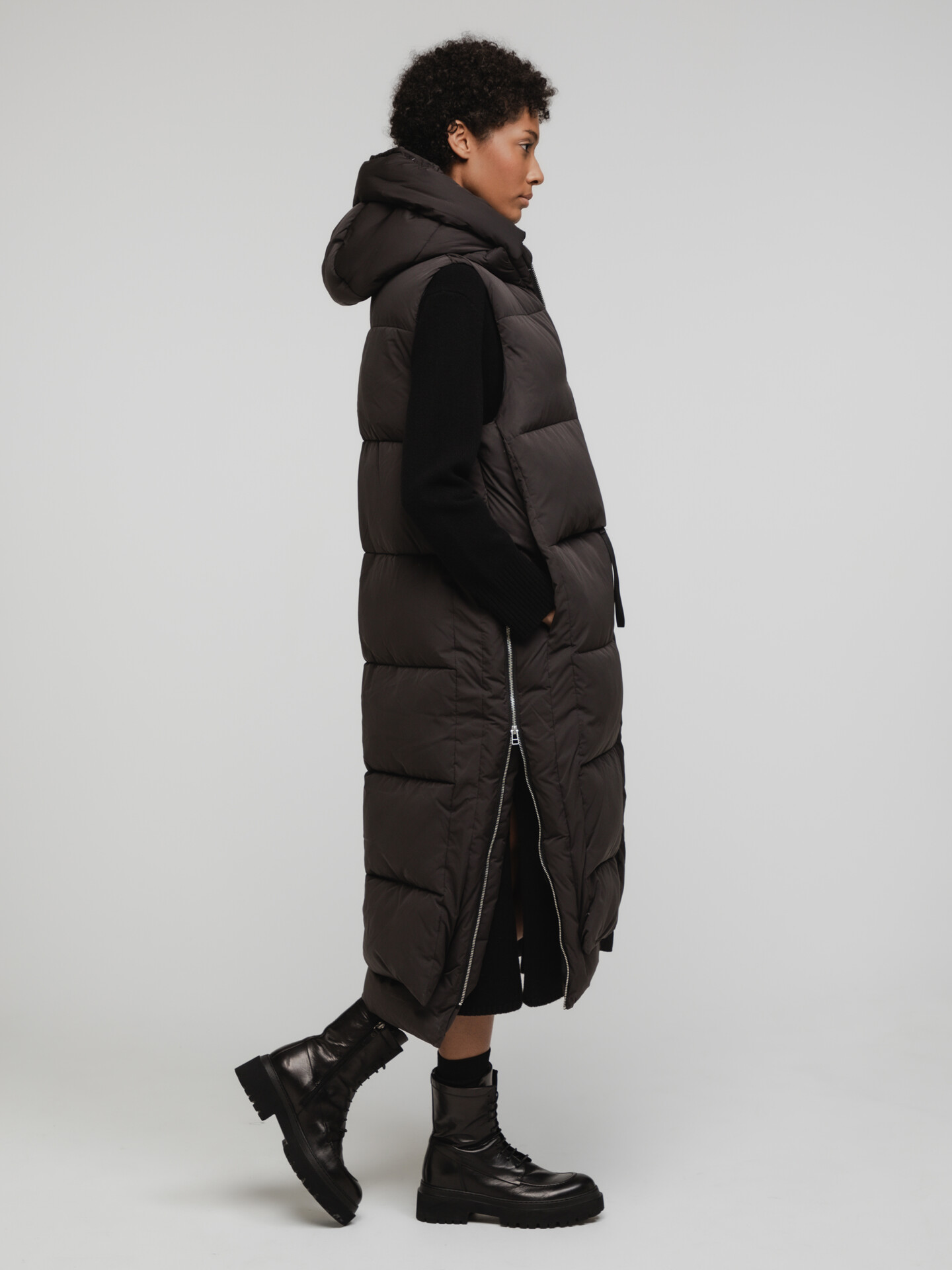 Detailansicht von Lange Steppweste von EMBASSY